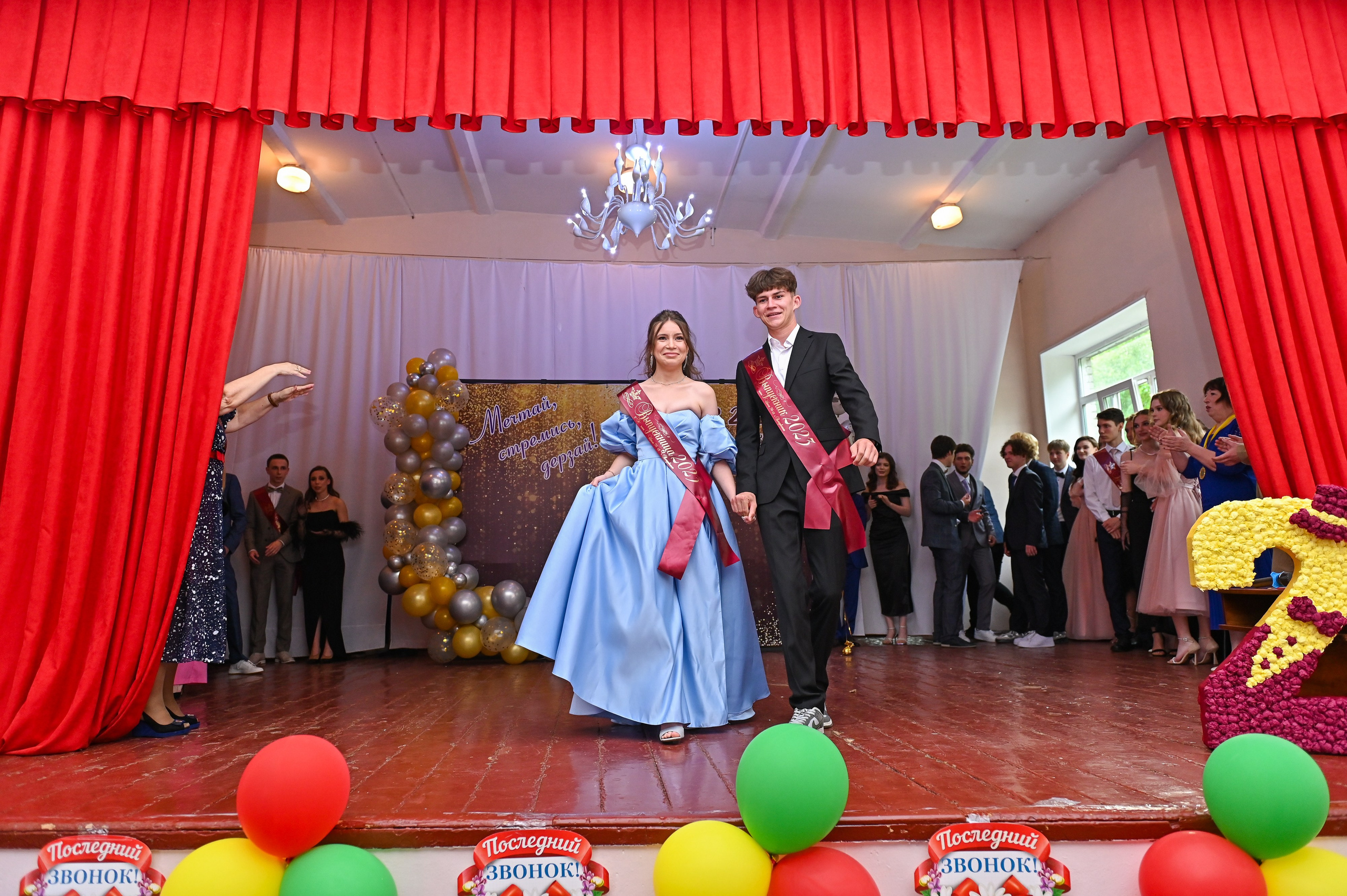 Выпускной школа 48. Семейный и свадебный фотограф во Владивостоке