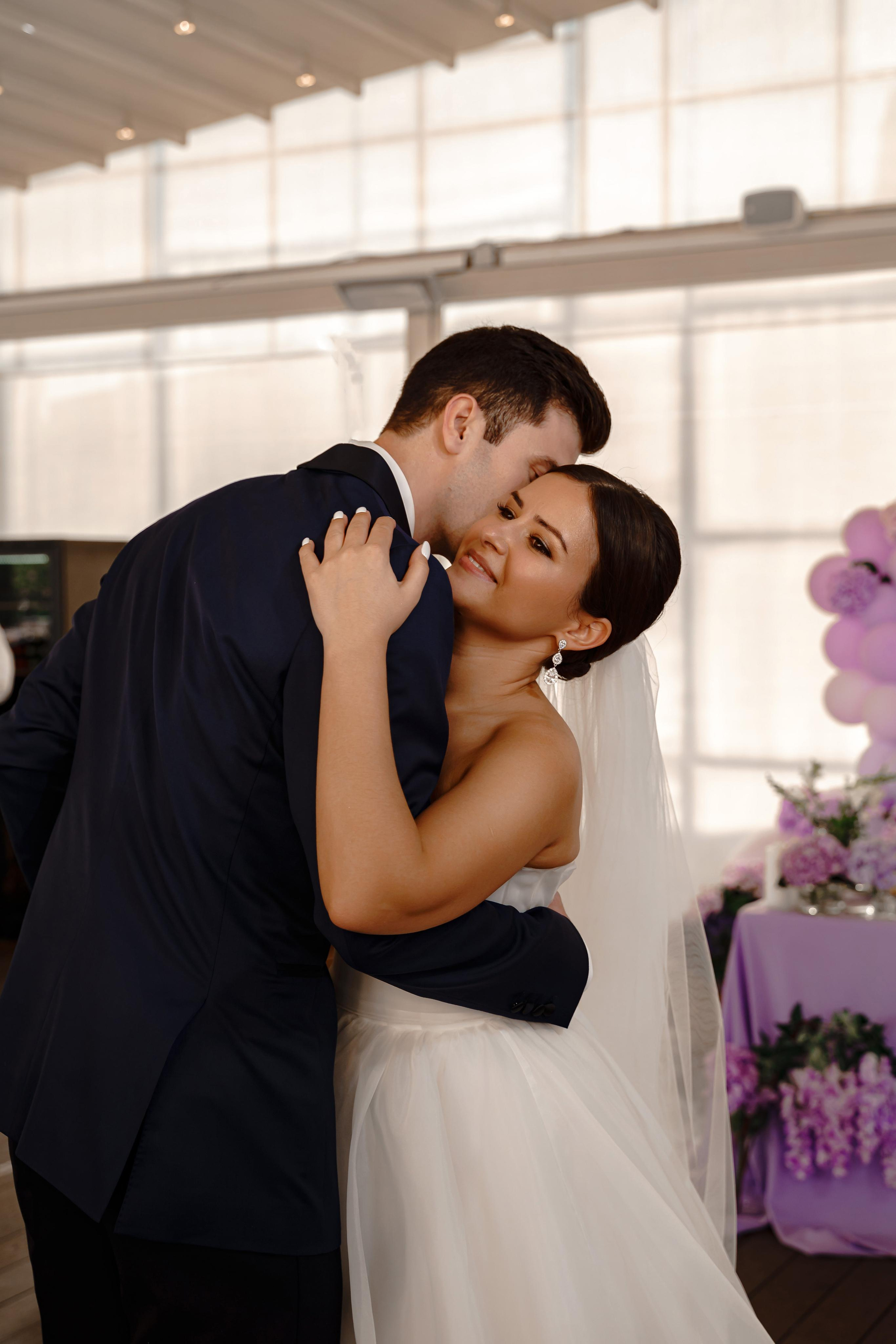 Свадебная фотосессия в отеле Crowne Plaza Moscow — World Trade Centre