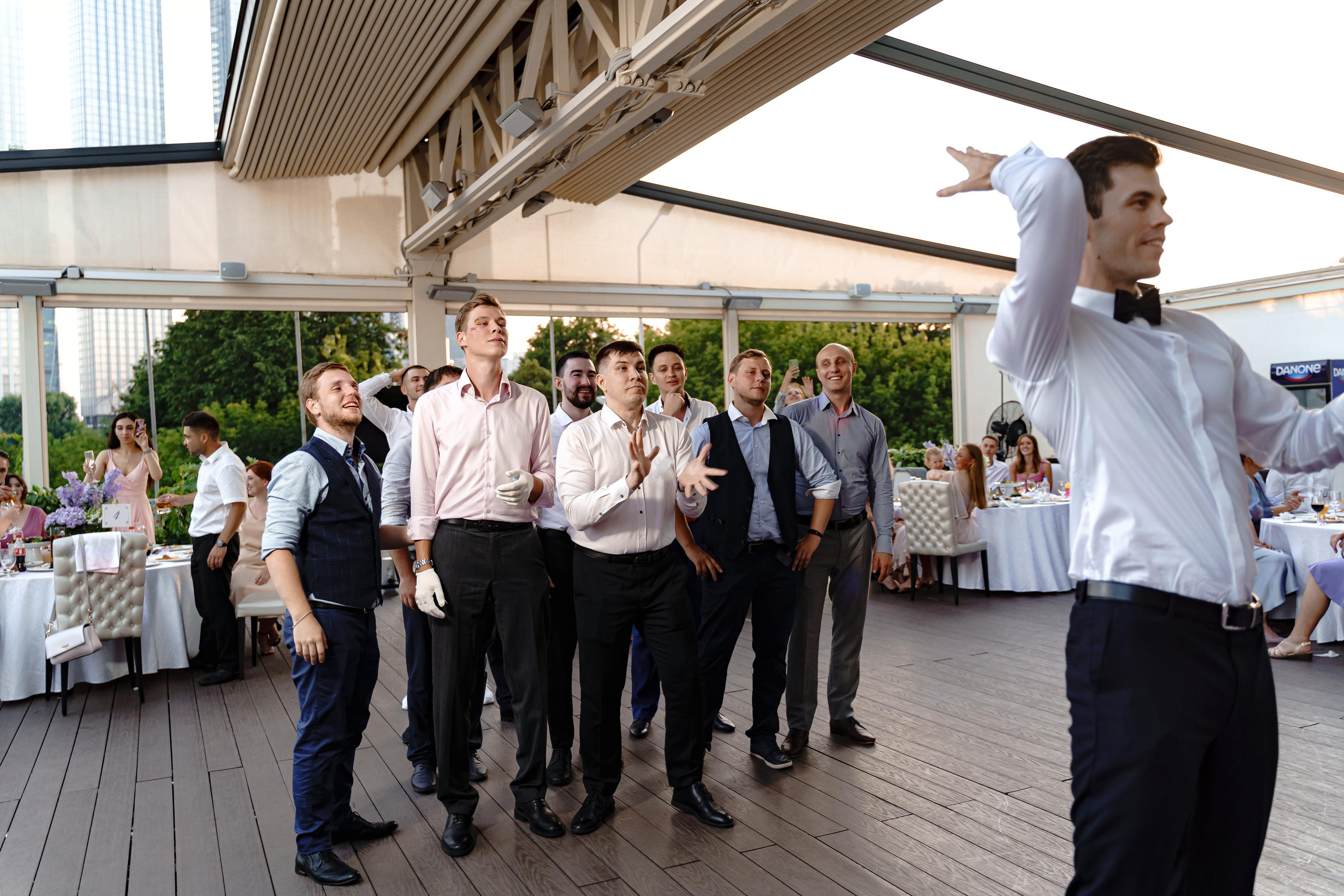 Свадебная фотосессия в отеле Crowne Plaza Moscow — World Trade Centre