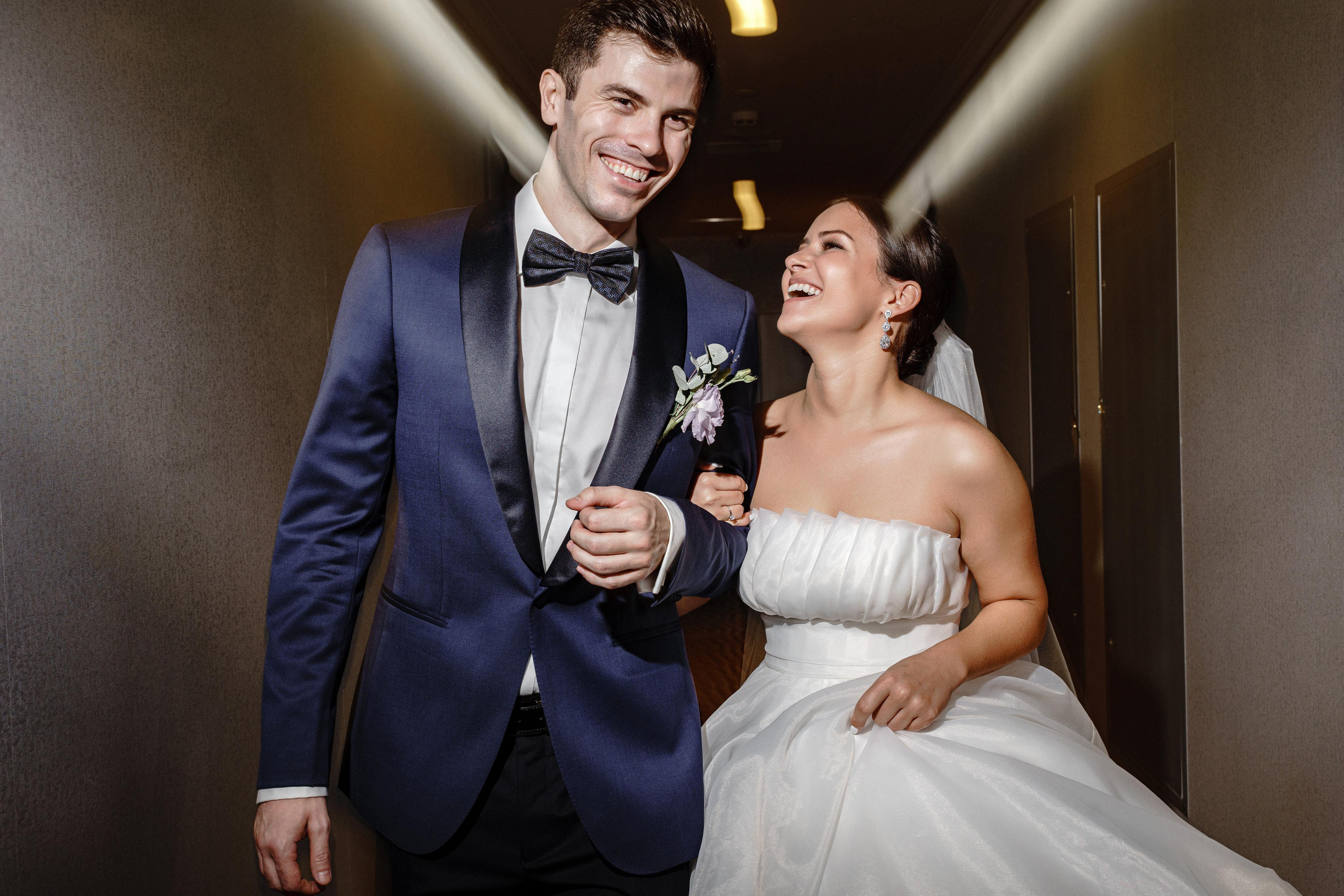 Свадебная фотосессия в отеле Crowne Plaza Moscow — World Trade Centre