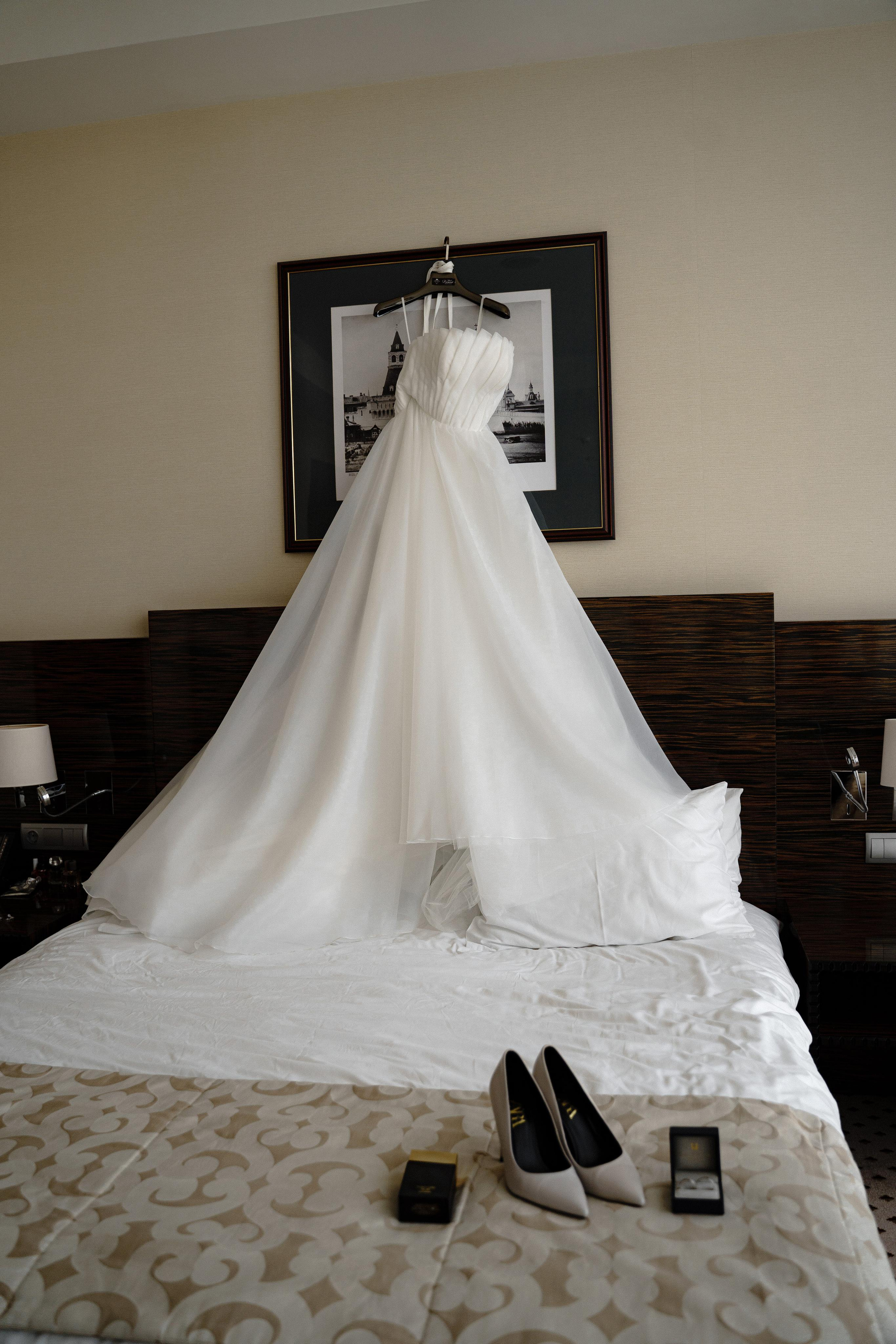 Свадебная фотосессия в отеле Crowne Plaza Moscow — World Trade Centre