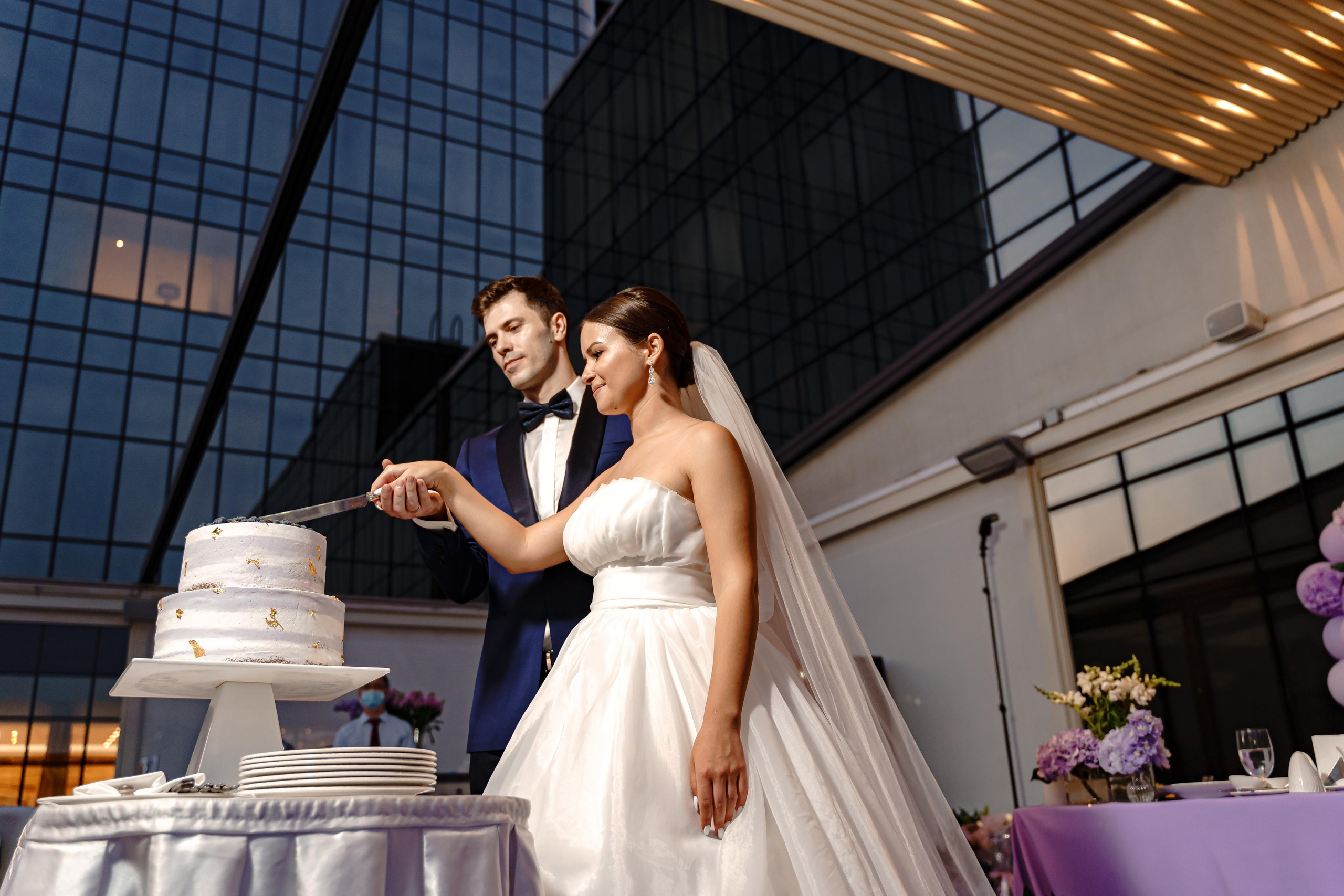 Свадебная фотосессия в отеле Crowne Plaza Moscow — World Trade Centre