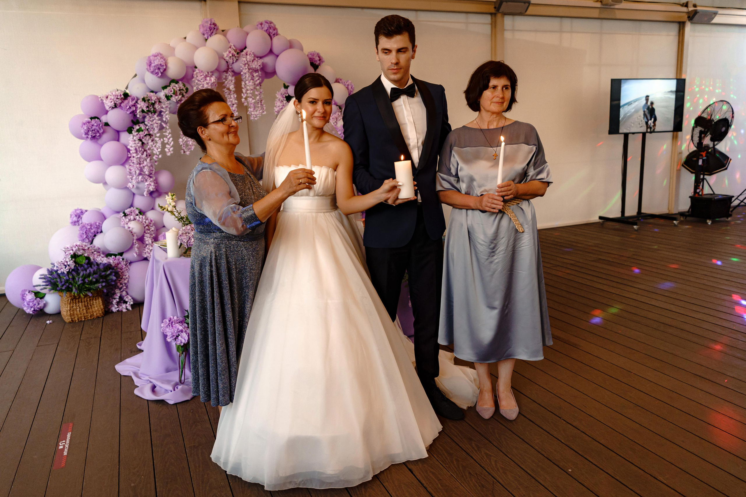 Свадебная фотосессия в отеле Crowne Plaza Moscow — World Trade Centre