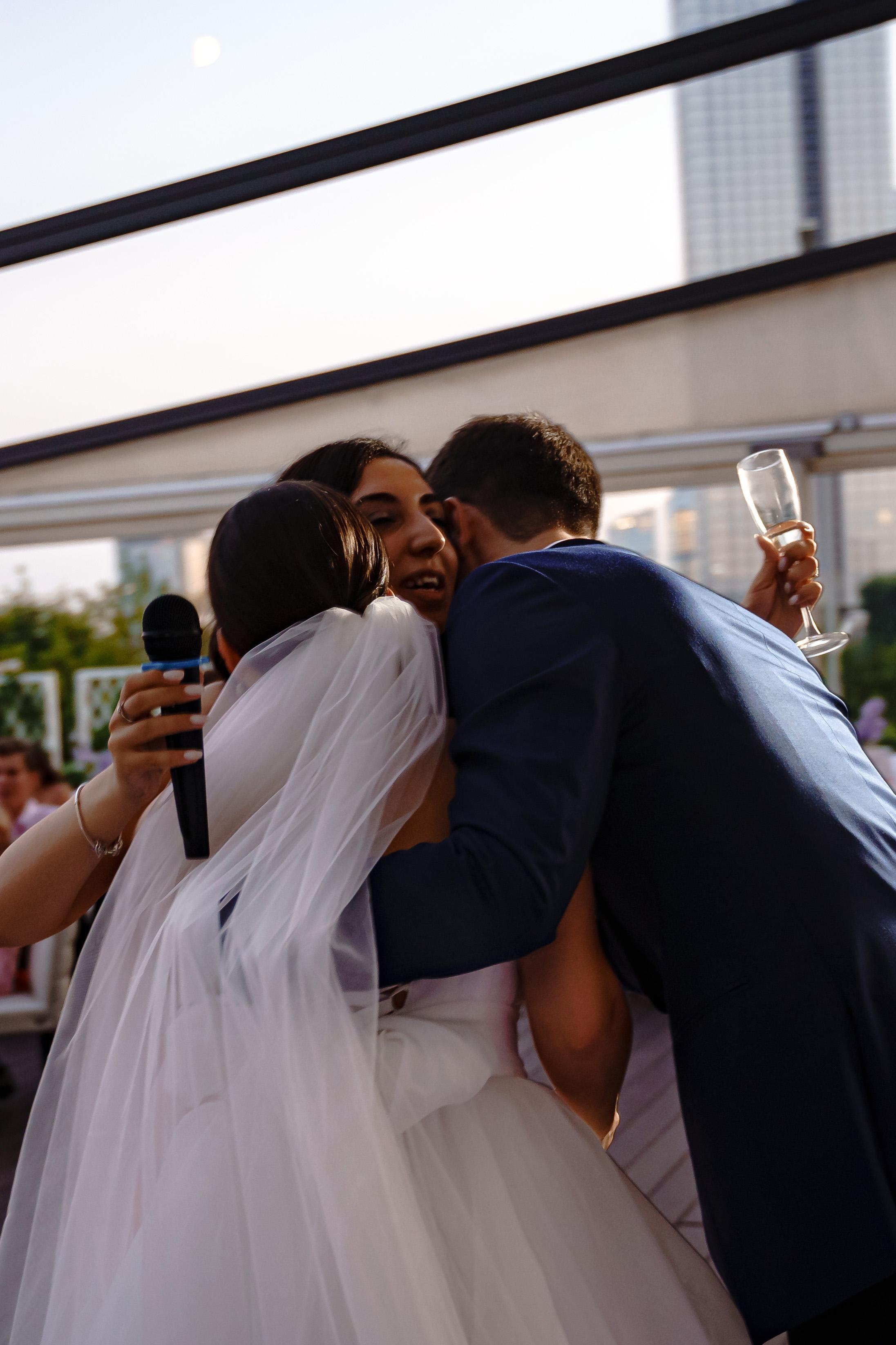 Свадебная фотосессия в отеле Crowne Plaza Moscow — World Trade Centre