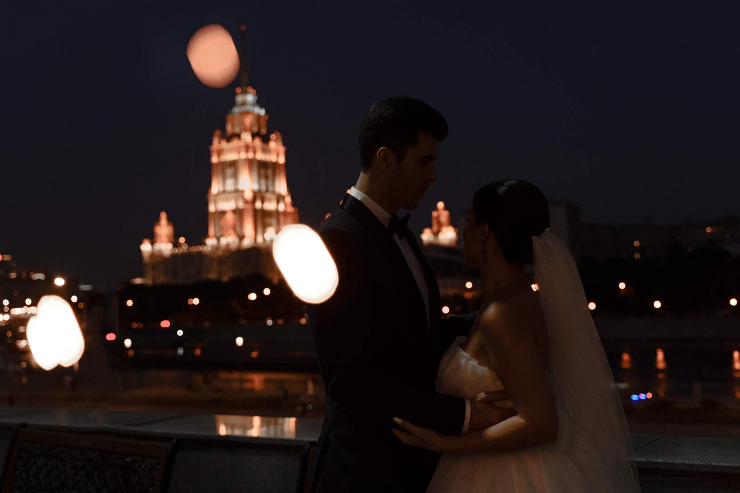 Свадебная фотосессия в отеле Crowne Plaza Moscow — World Trade Centre