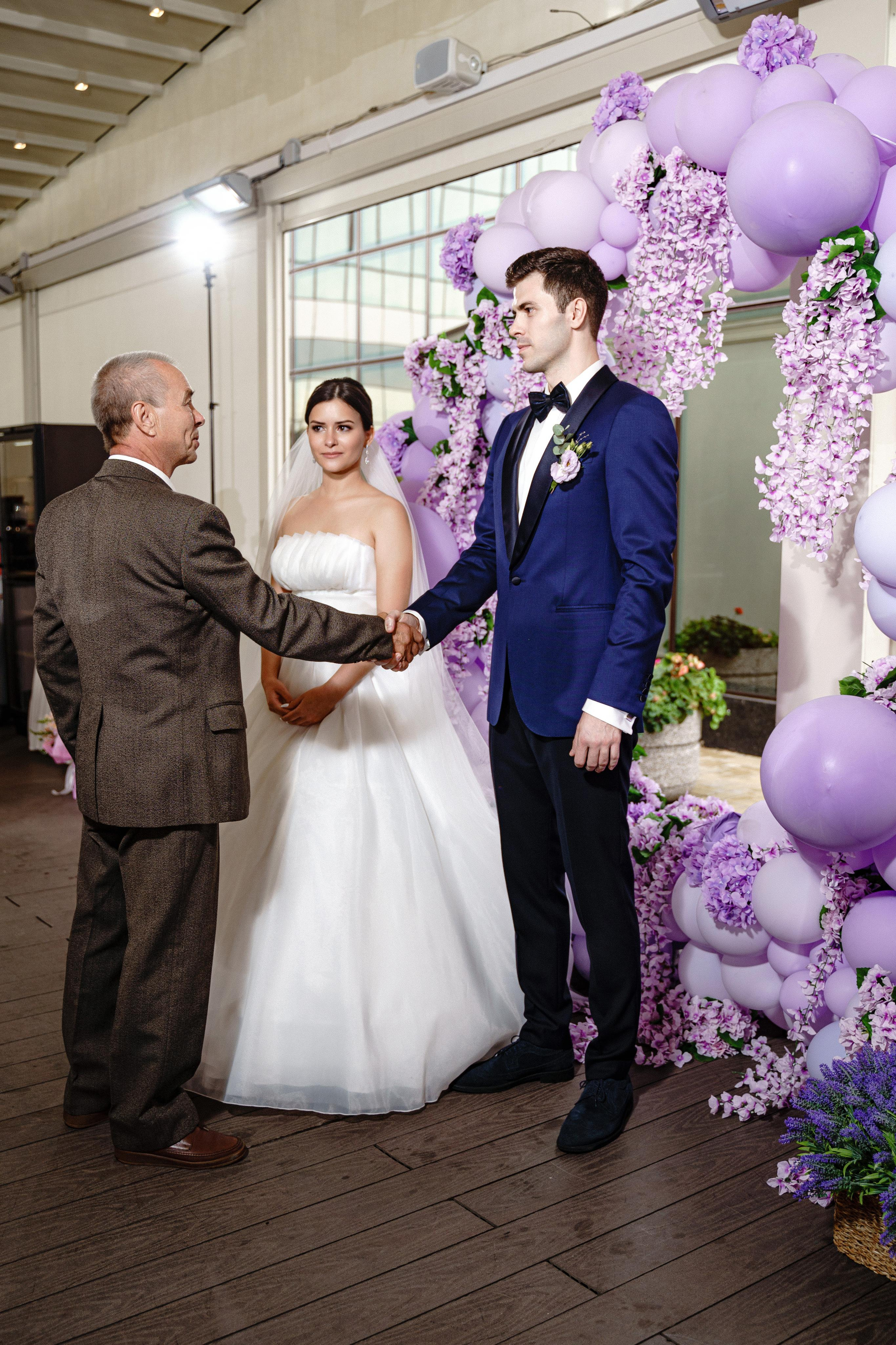 Свадебная фотосессия в отеле Crowne Plaza Moscow — World Trade Centre