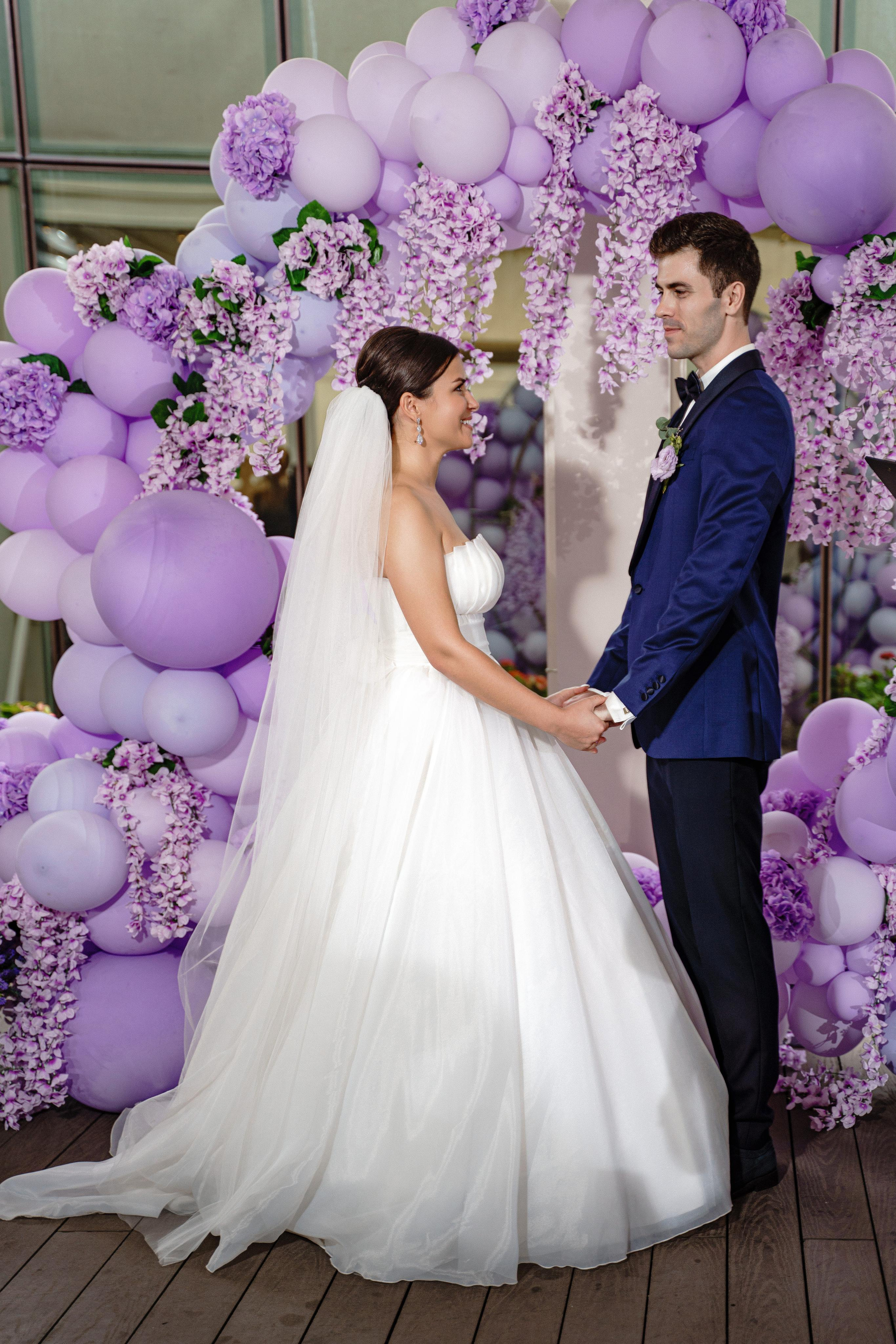 Свадебная фотосессия в отеле Crowne Plaza Moscow — World Trade Centre