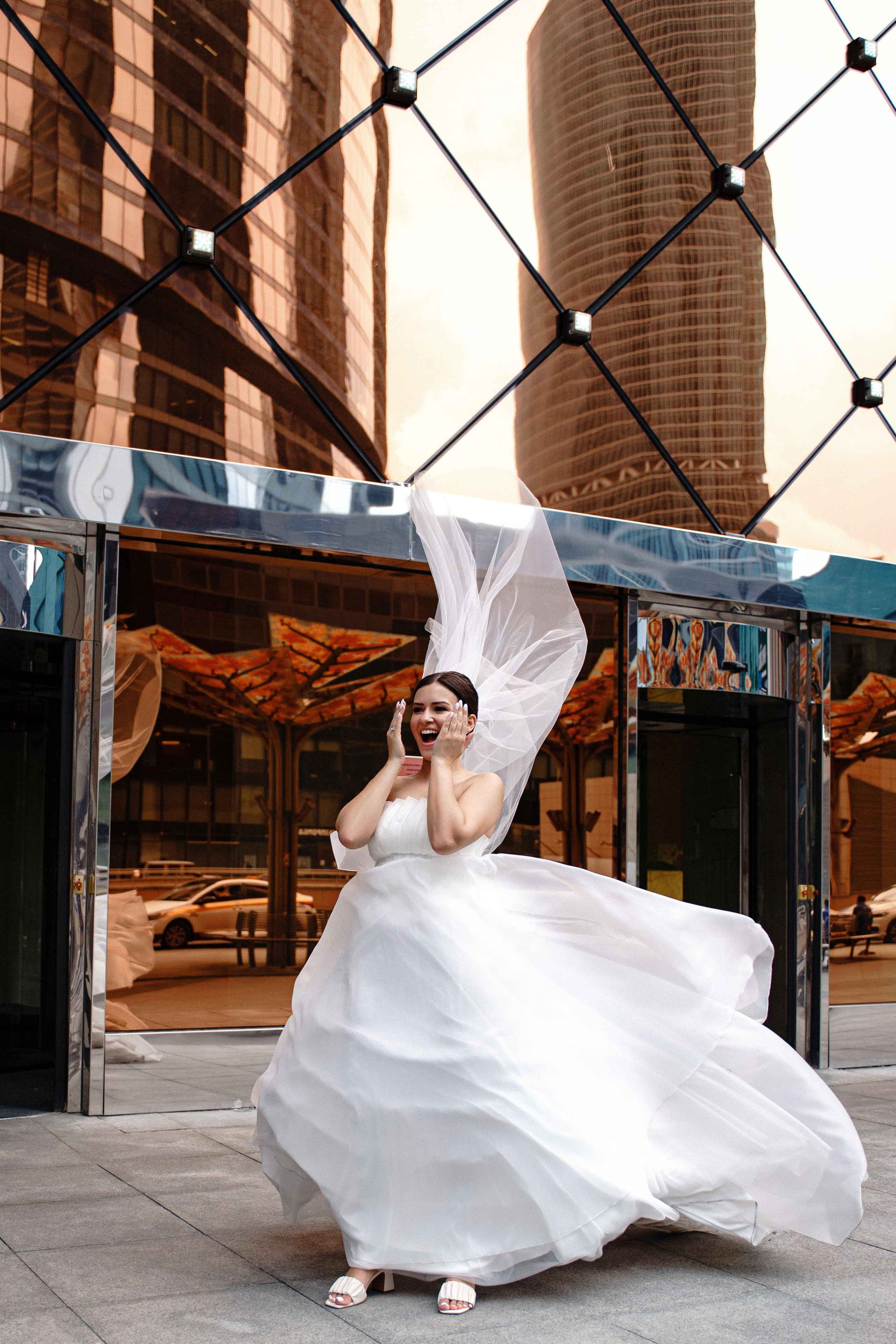 Свадебная фотосессия в отеле Crowne Plaza Moscow — World Trade Centre