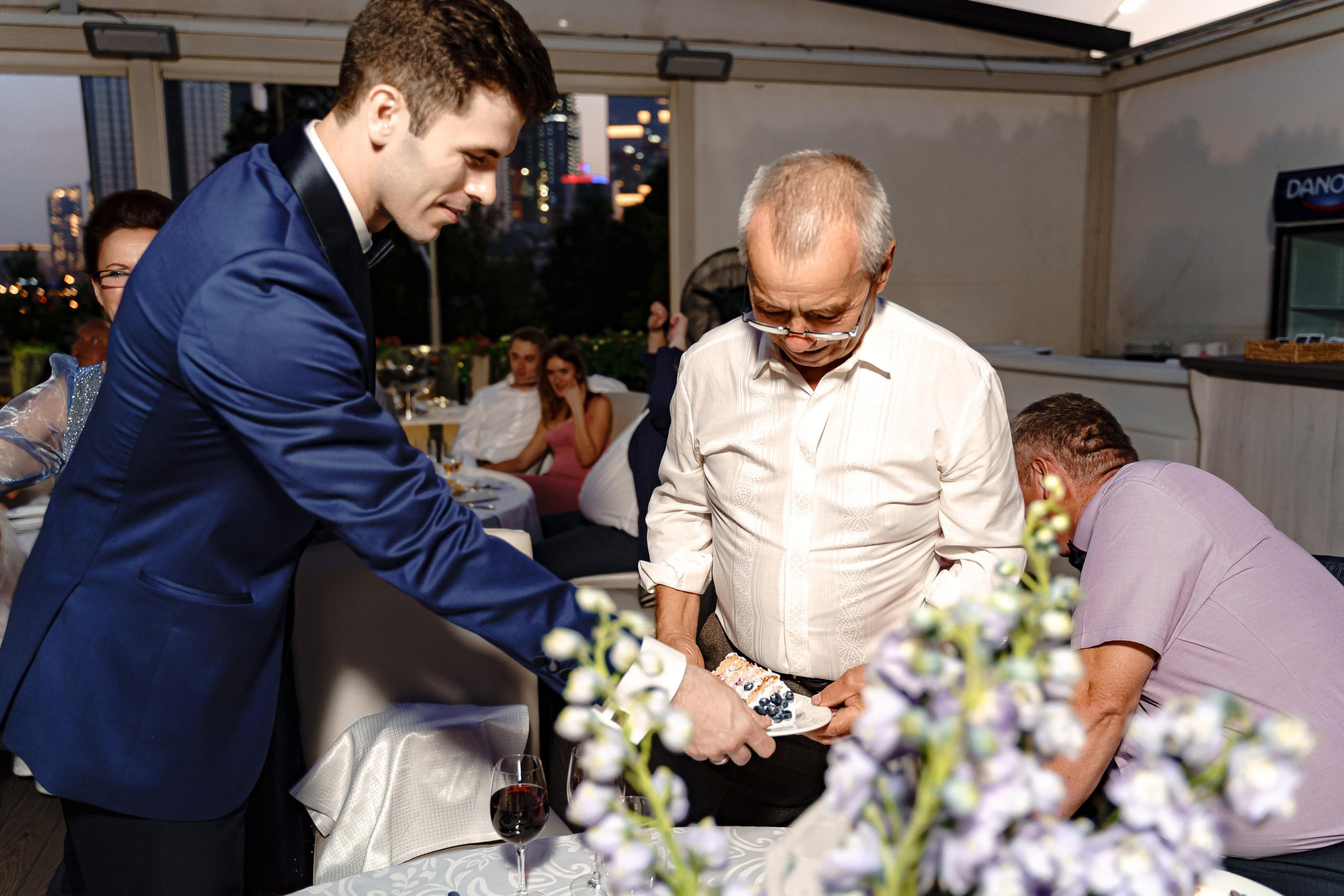 Свадебная фотосессия в отеле Crowne Plaza Moscow — World Trade Centre