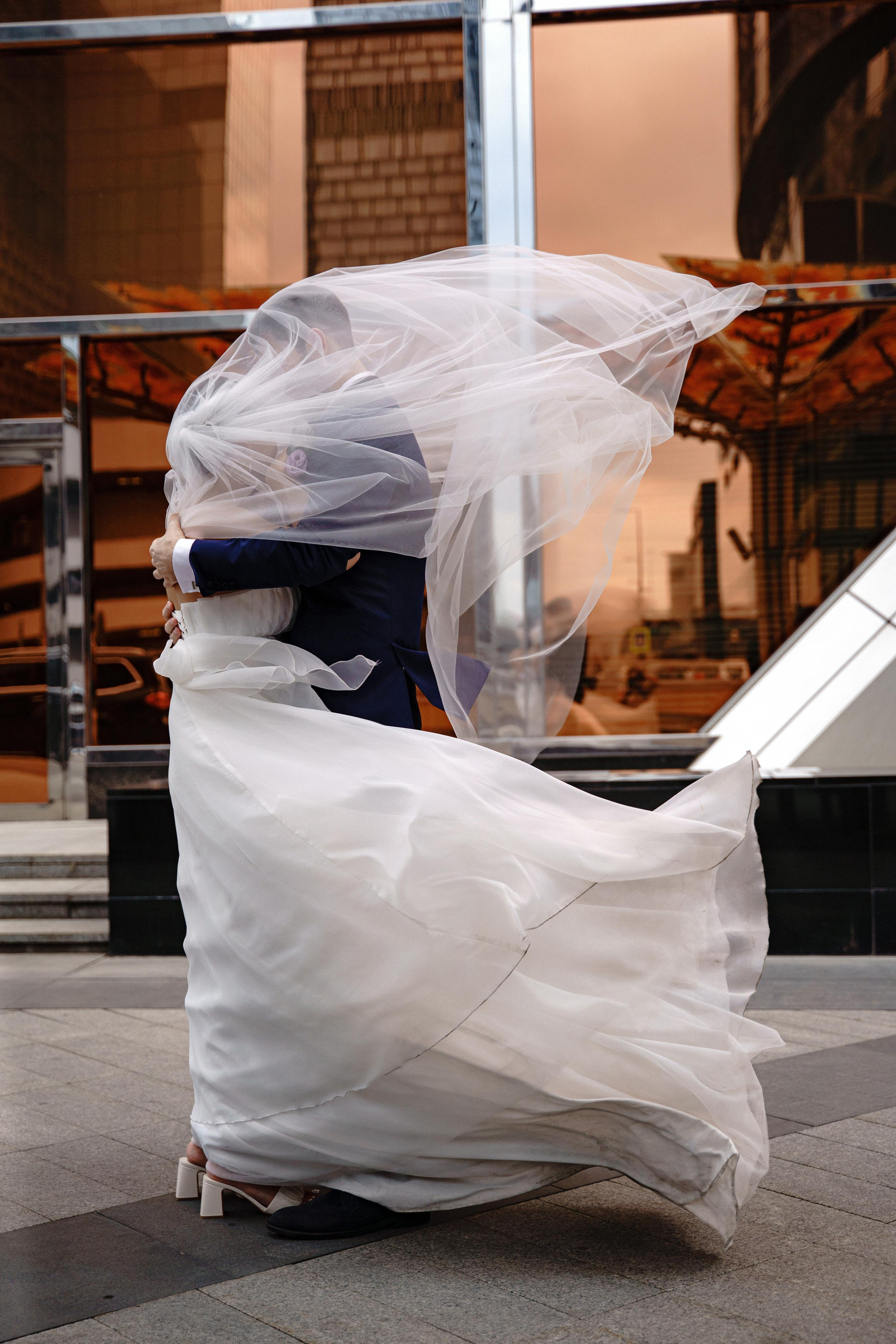 Свадебная фотосессия в отеле Crowne Plaza Moscow — World Trade Centre