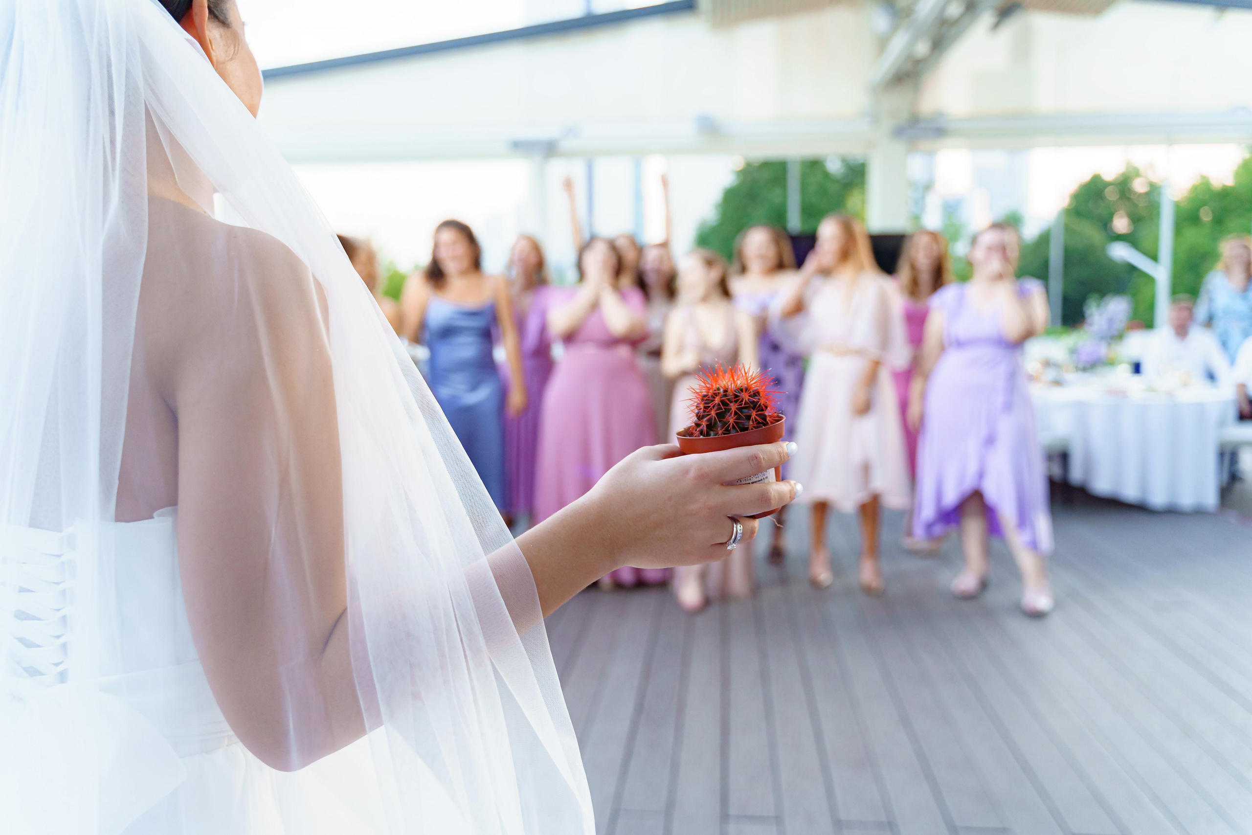 Свадебная фотосессия в отеле Crowne Plaza Moscow — World Trade Centre