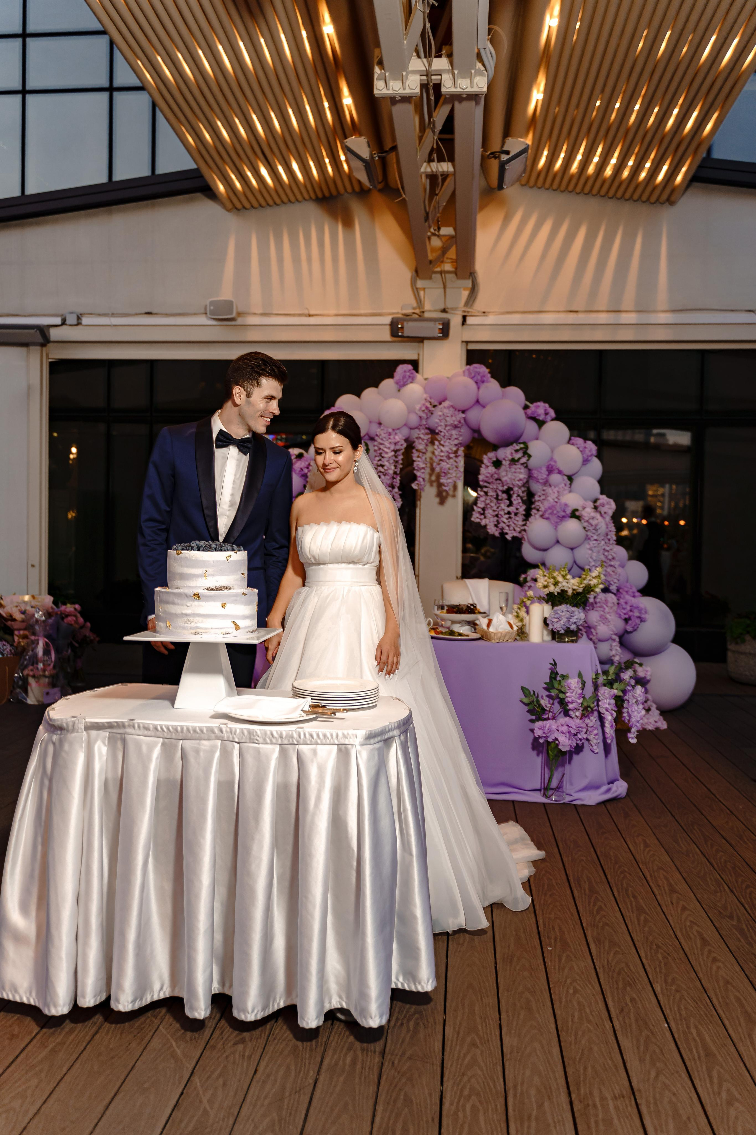 Свадебная фотосессия в отеле Crowne Plaza Moscow — World Trade Centre