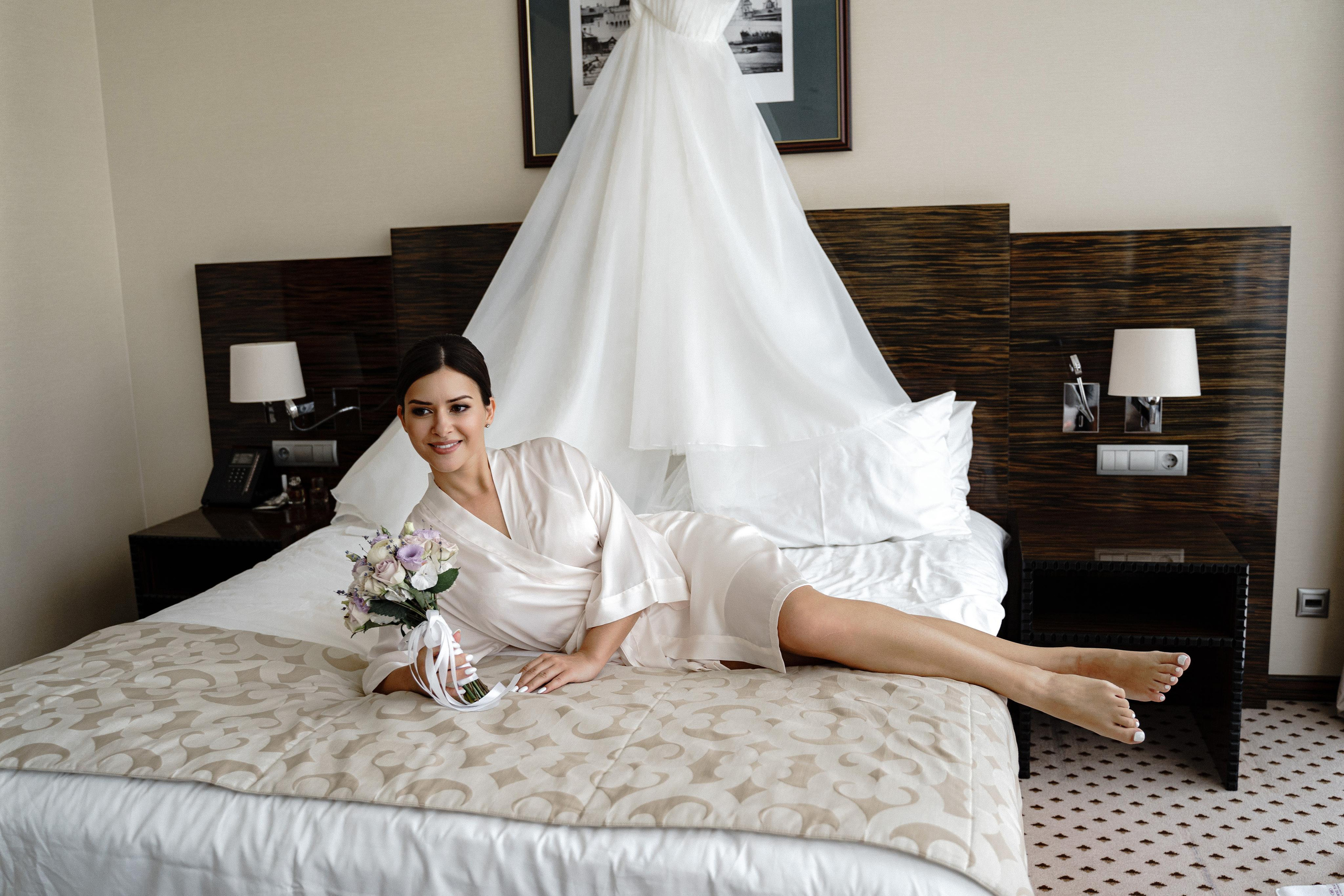 Свадебная фотосессия в отеле Crowne Plaza Moscow — World Trade Centre