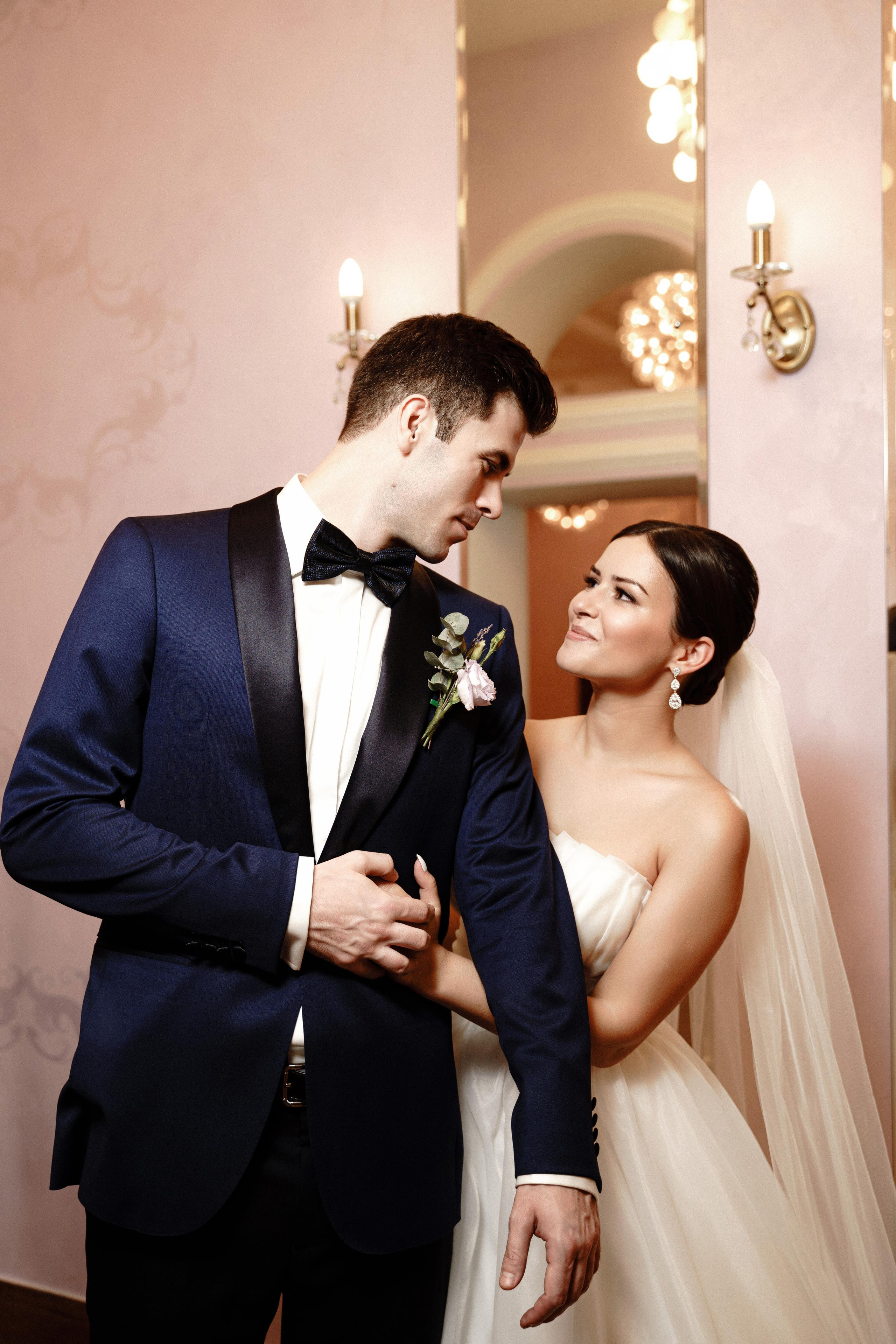 Свадебная фотосессия в отеле Crowne Plaza Moscow — World Trade Centre