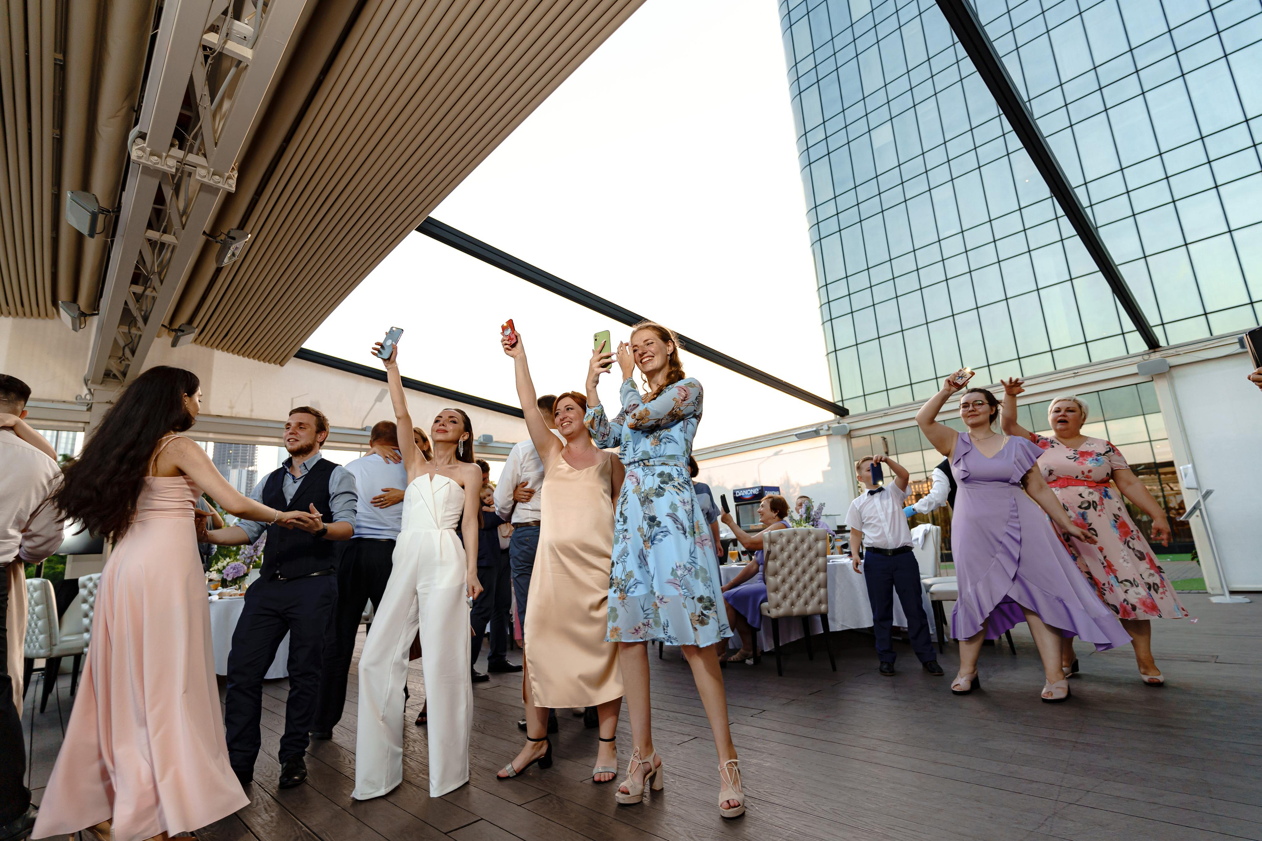 Свадебная фотосессия в отеле Crowne Plaza Moscow — World Trade Centre