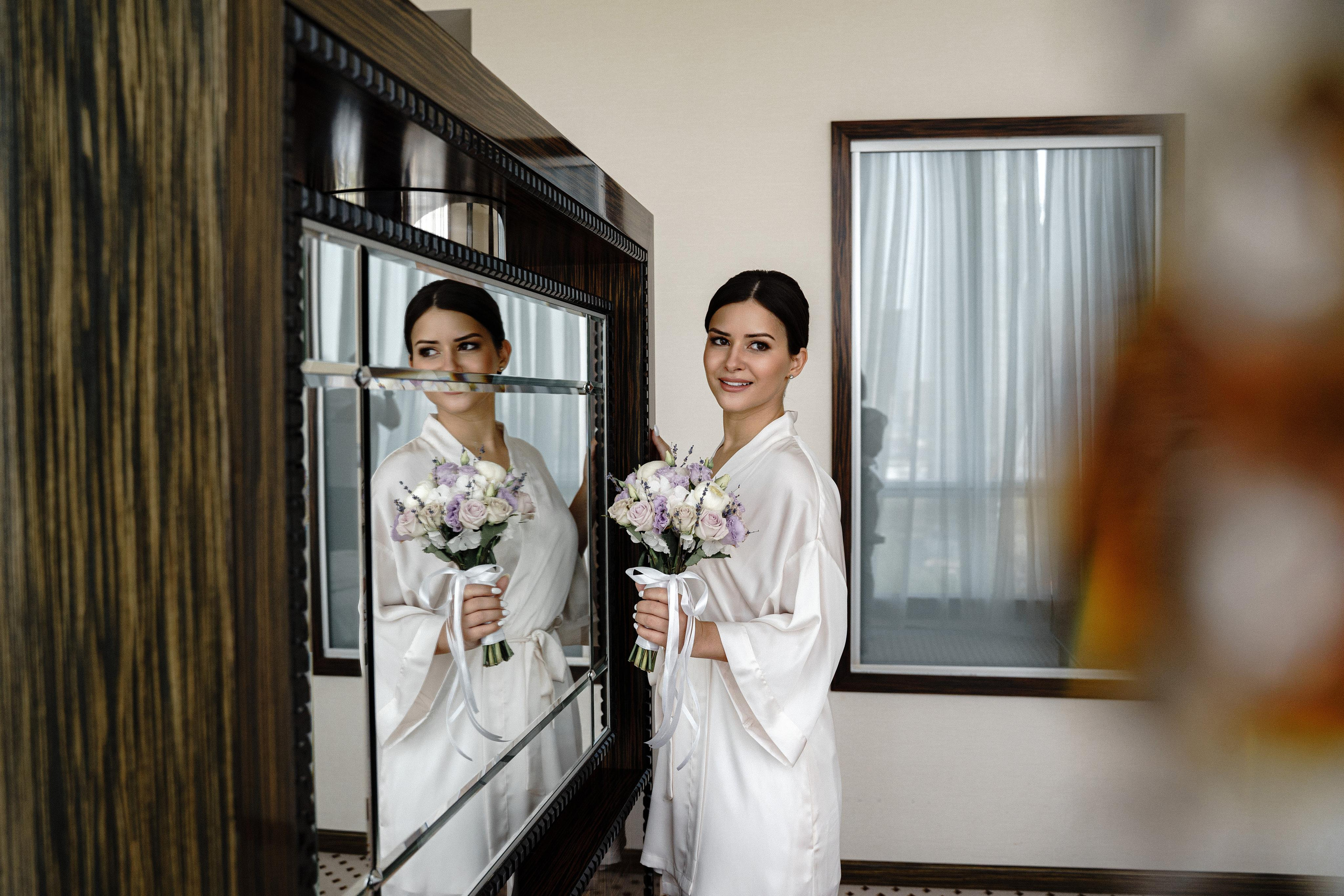 Свадебная фотосессия в отеле Crowne Plaza Moscow — World Trade Centre