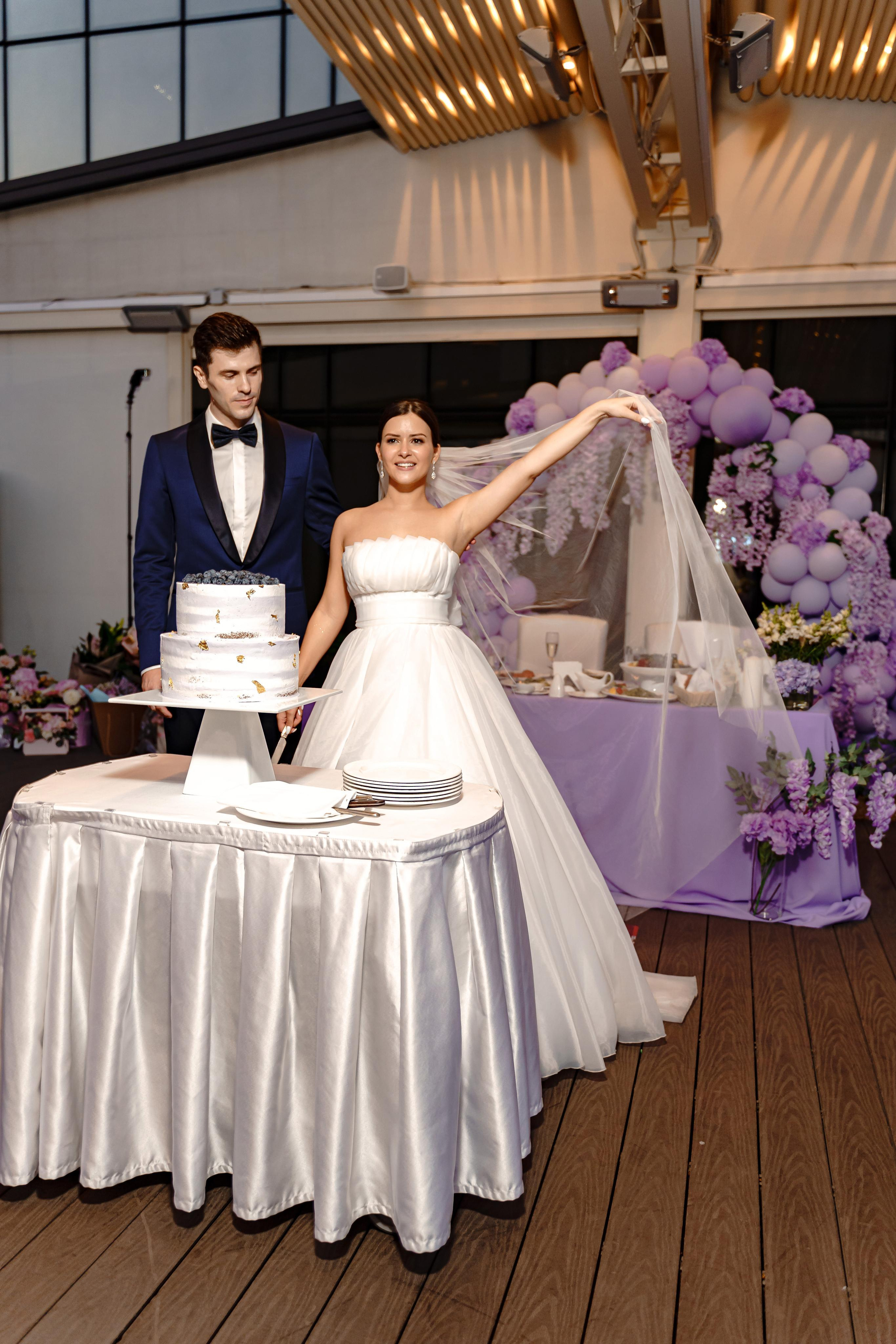 Свадебная фотосессия в отеле Crowne Plaza Moscow — World Trade Centre