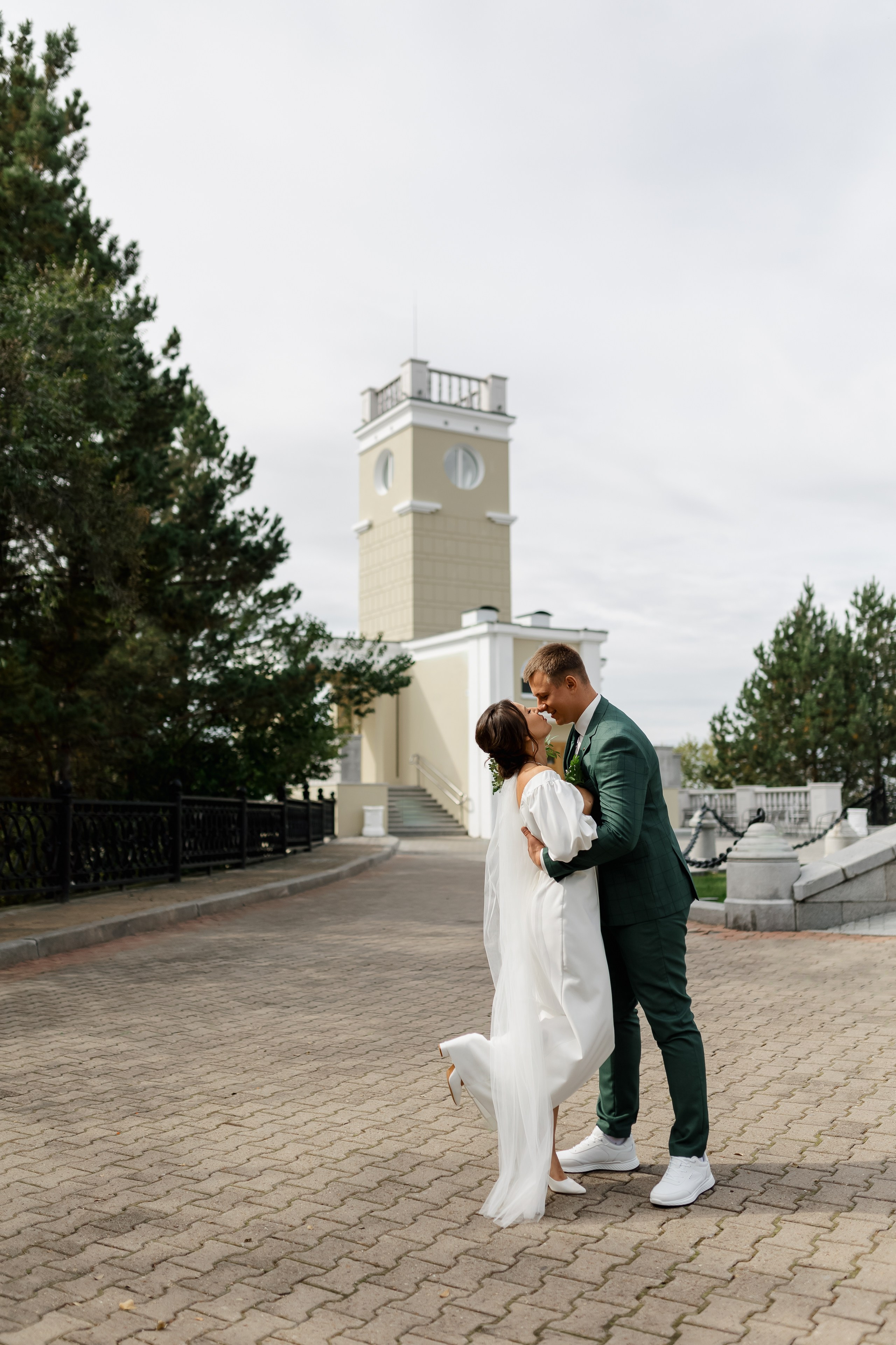 Олег и Юлия. Свадебная прогулка. Свадебный фотограф в Хабаровске