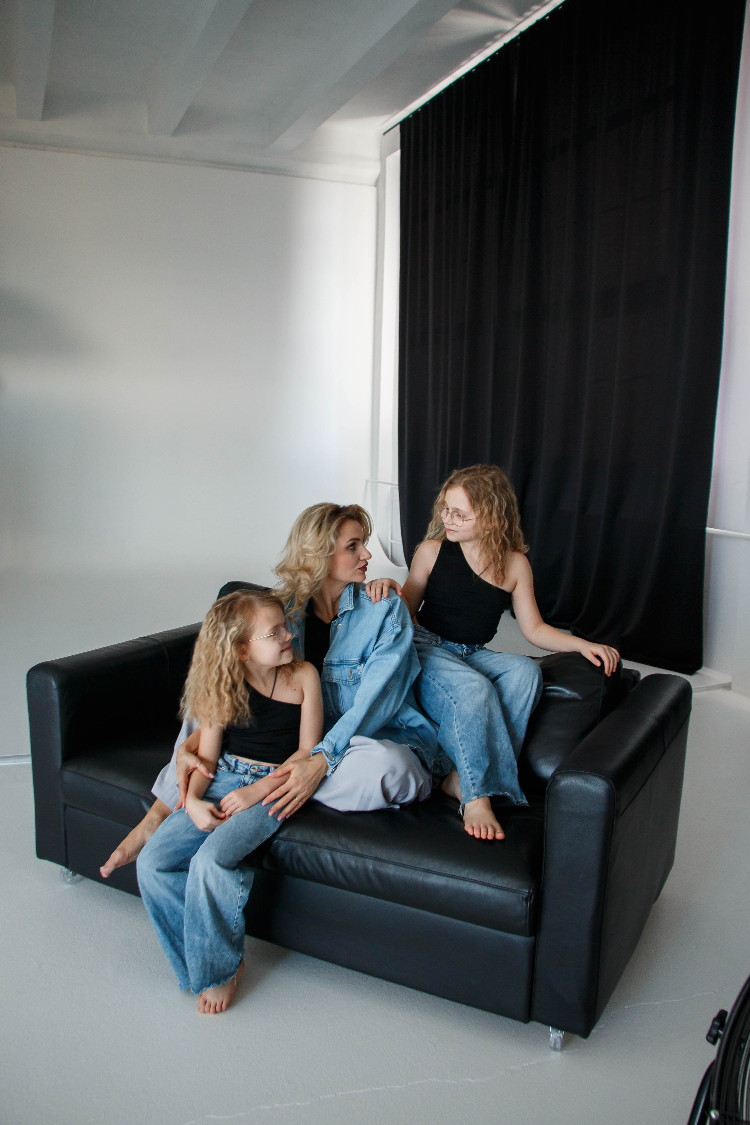 MARYNA & NIKOLETTA & ALISA. Бережно сохраняю ваши чувства и истории на своих фотографиях