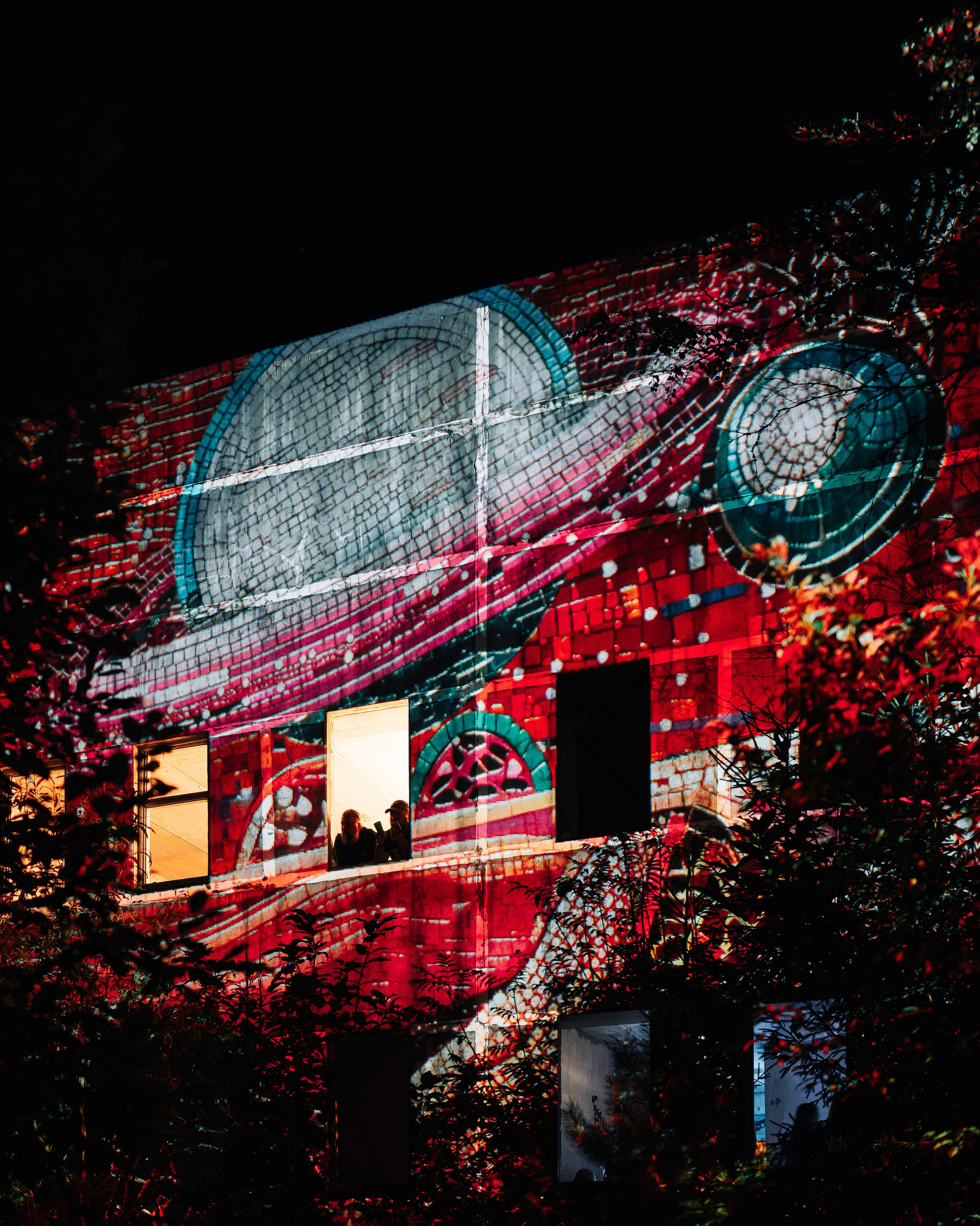 Outline 2024. @tomrus: Рустам Шагиморданов — фотограф