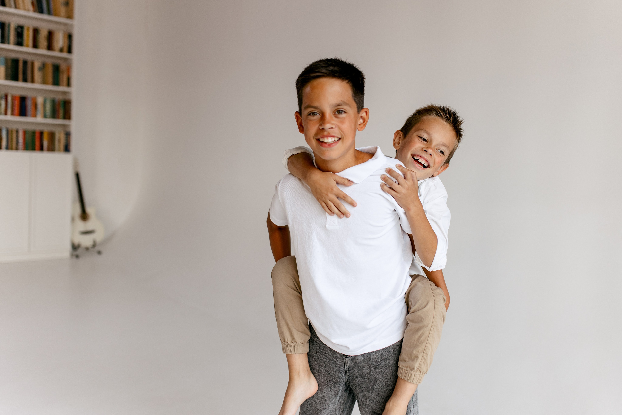 На белом фоне. Свадебный и семейный фотограф в Туле и области Маша Костина