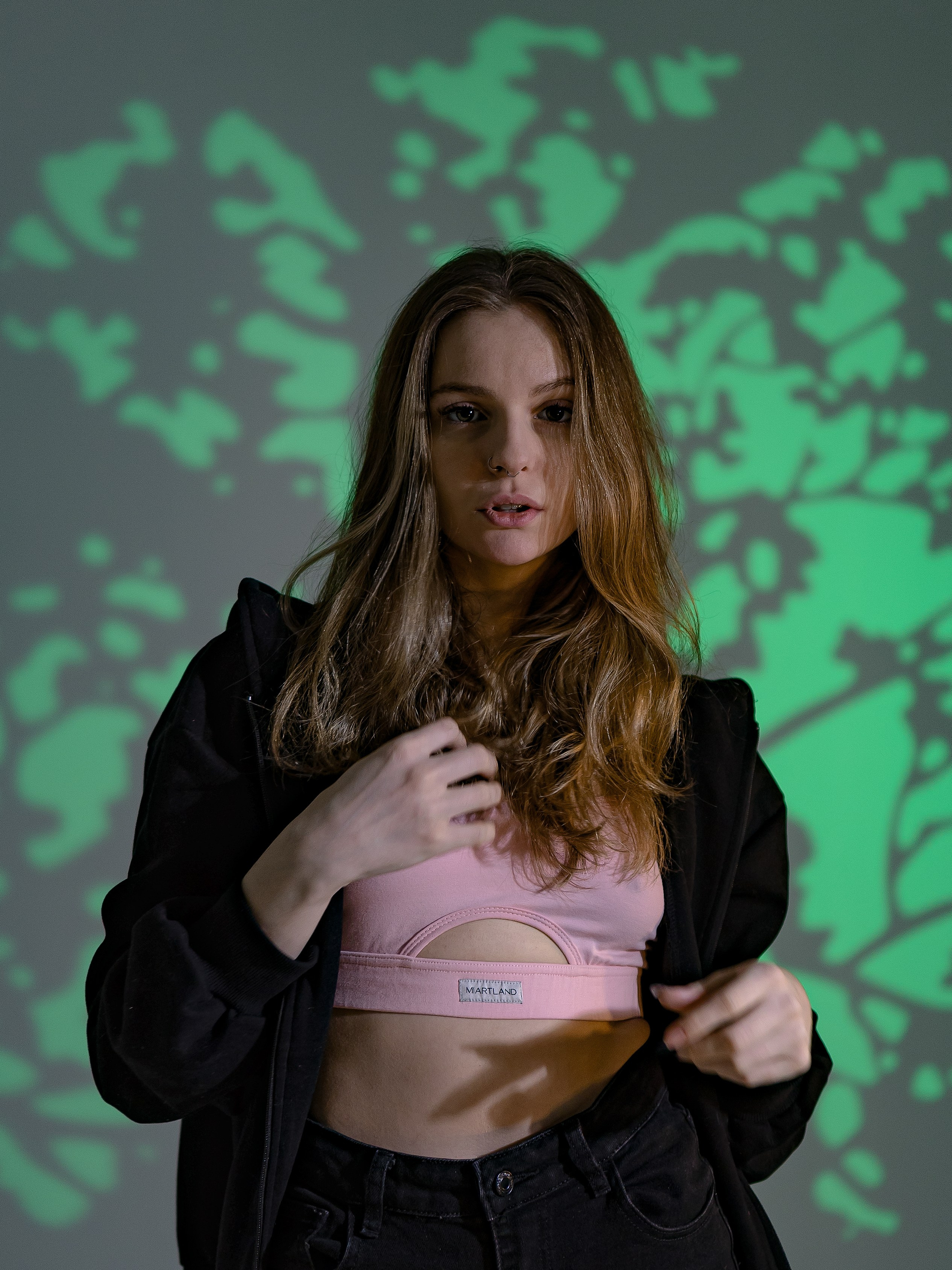 Студийная фотосессия с цветным светом