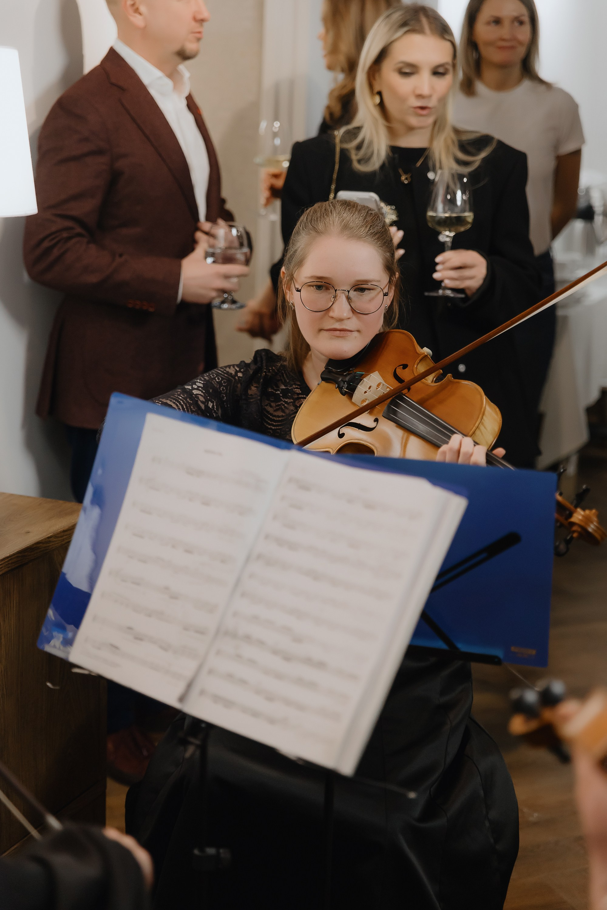 Открытие нового пространства интерьерного салона L. DECO в феврале 2025. L. Deco интерьерный салон. Краски/обои/лепной декор