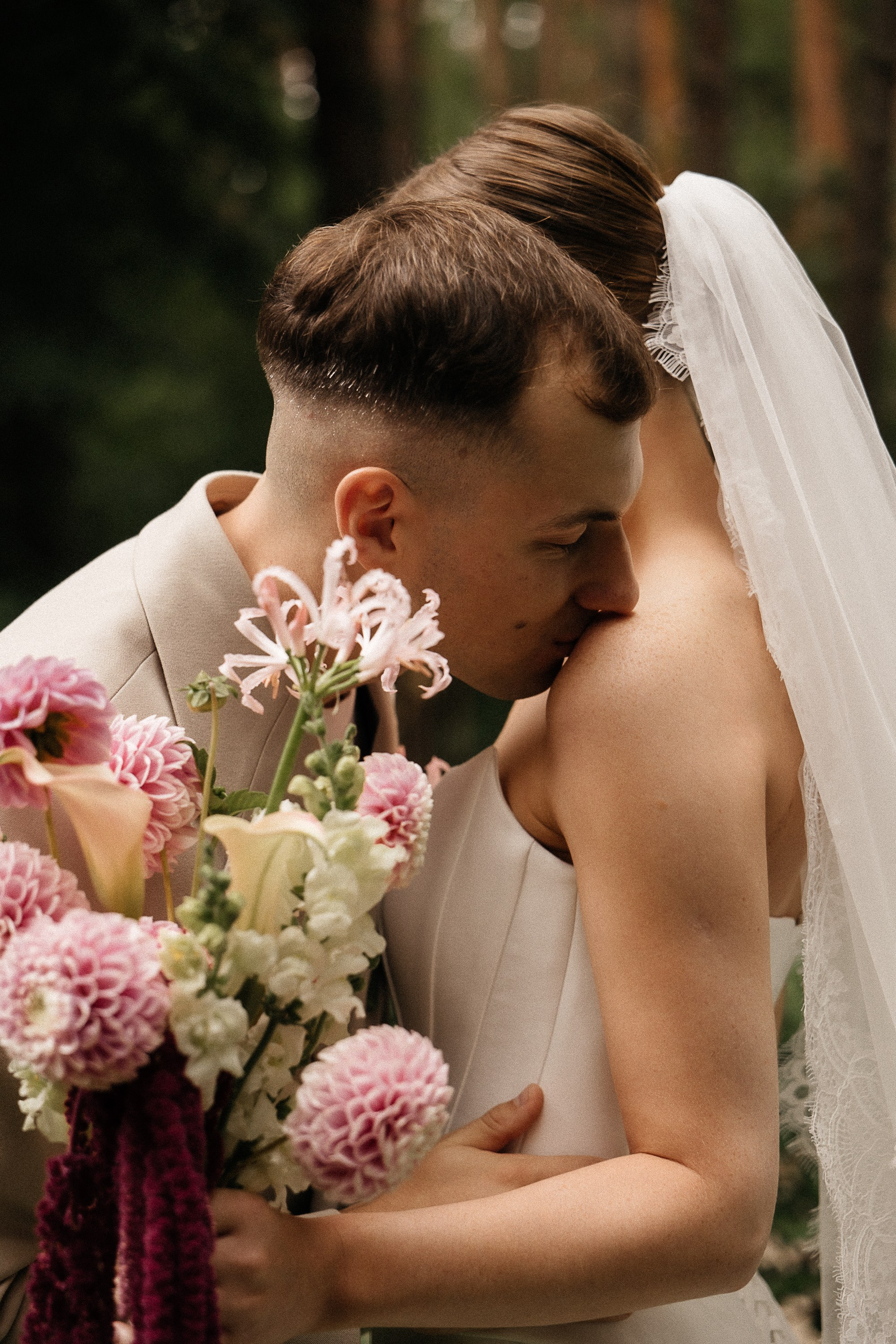 Свадьбная фотосессия в отеле Кронон (Гродно, Беларусь). Свадебный и семейный фотограф Виолетта Сидельникова. Краснодар, Россия, Беларусь, Европа