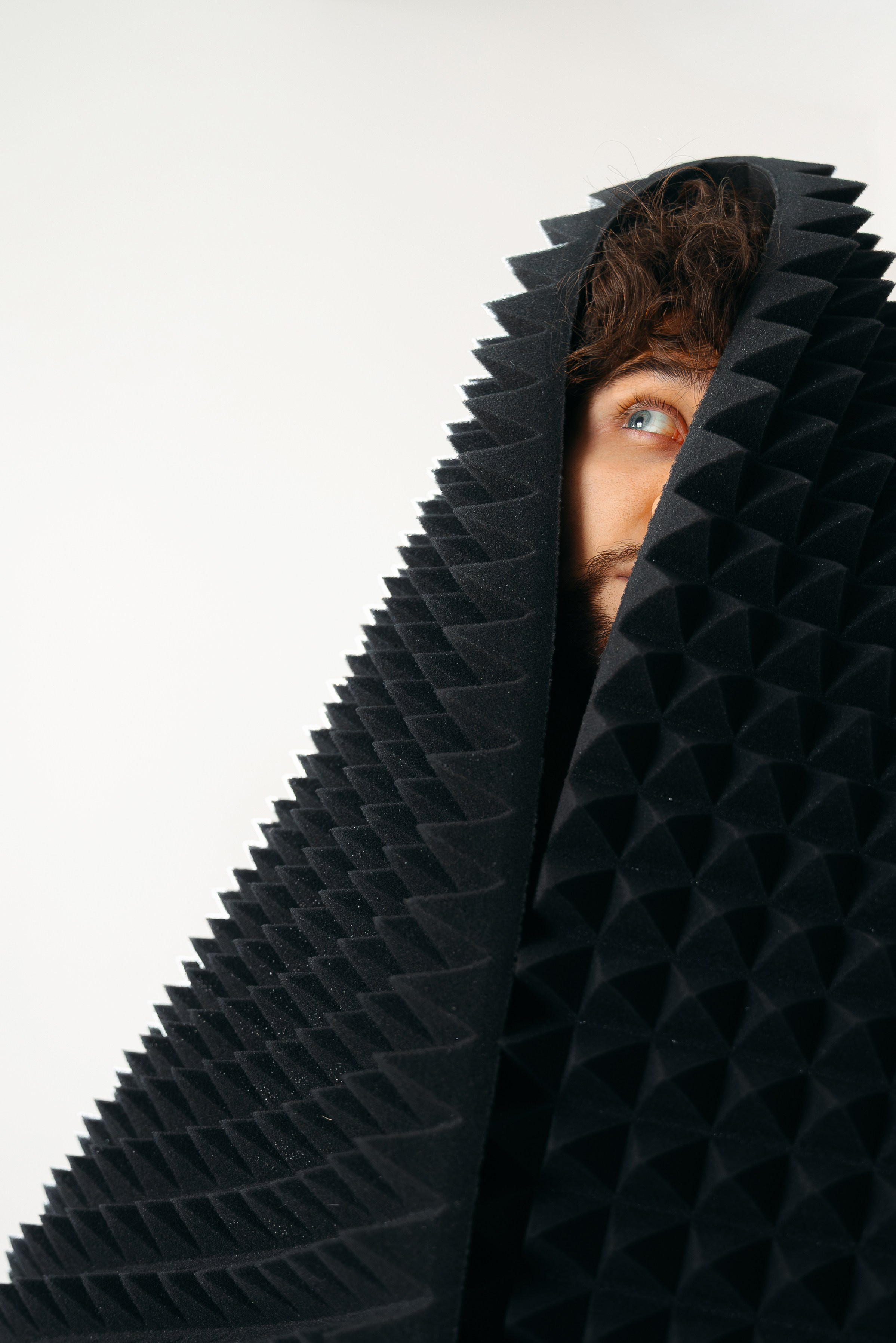 Вне зоны слышимости