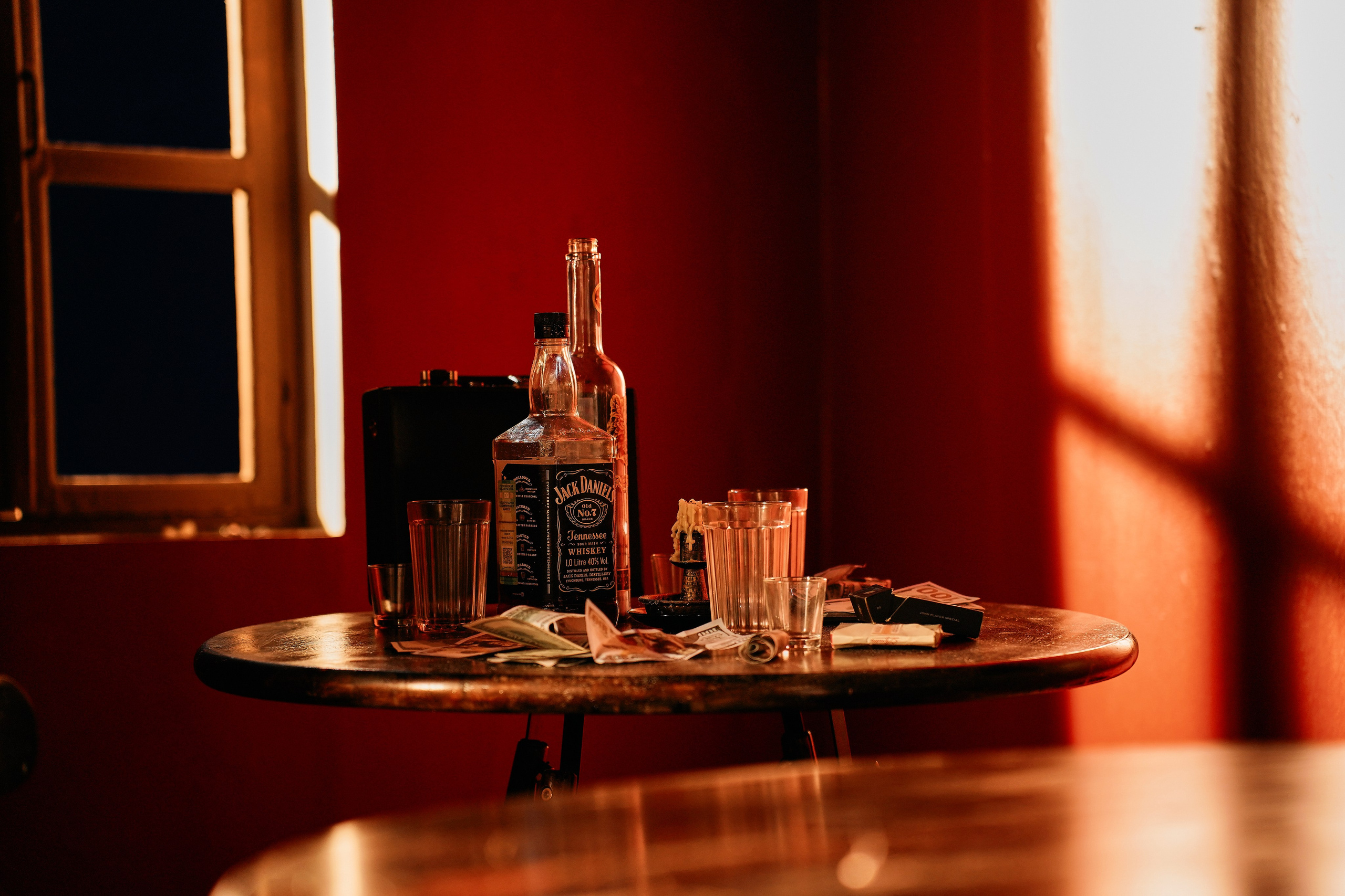 БЭКИ со съемок. Фотограф