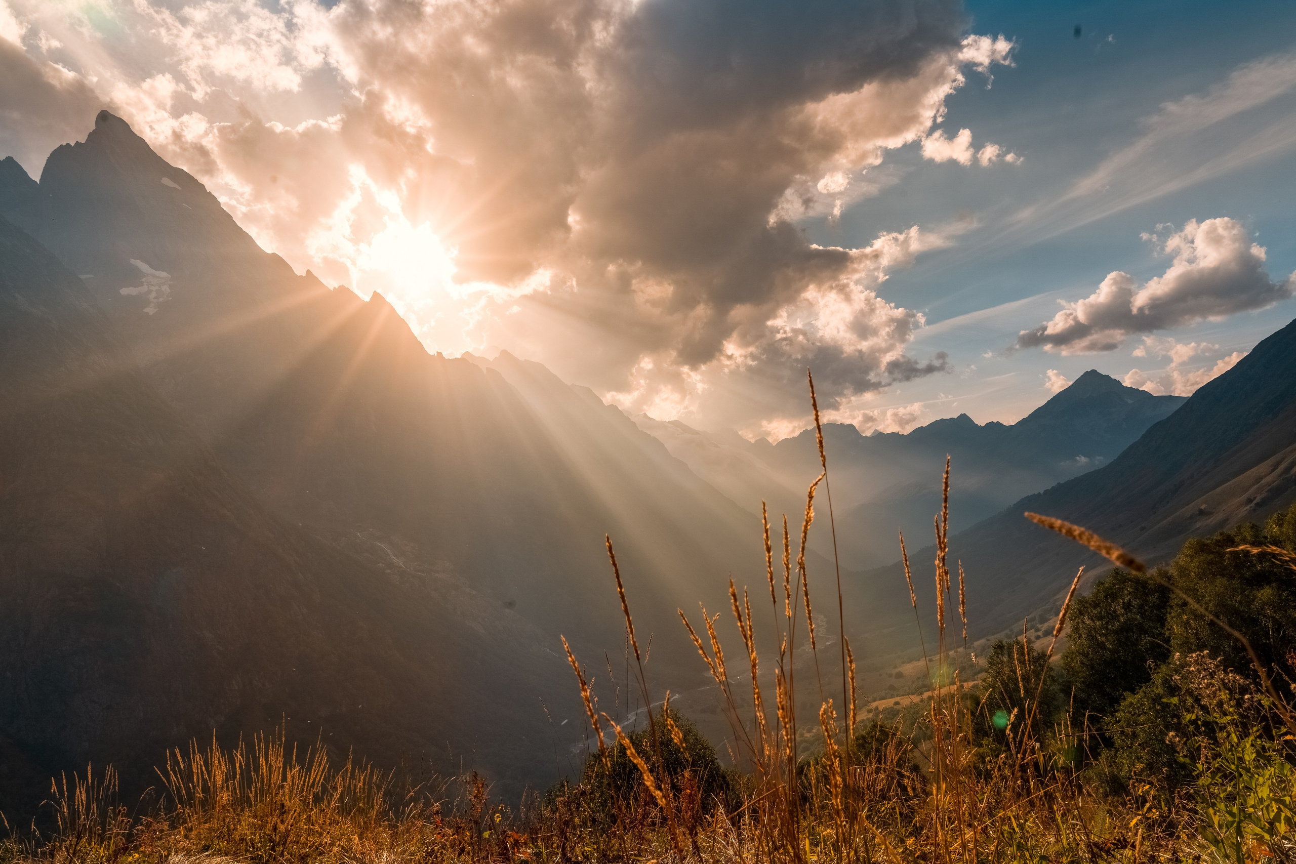 Тебердинский национальный парк, Карачаево-Черкесия. Репортажный фотограф в Крыму Ксения Гасица