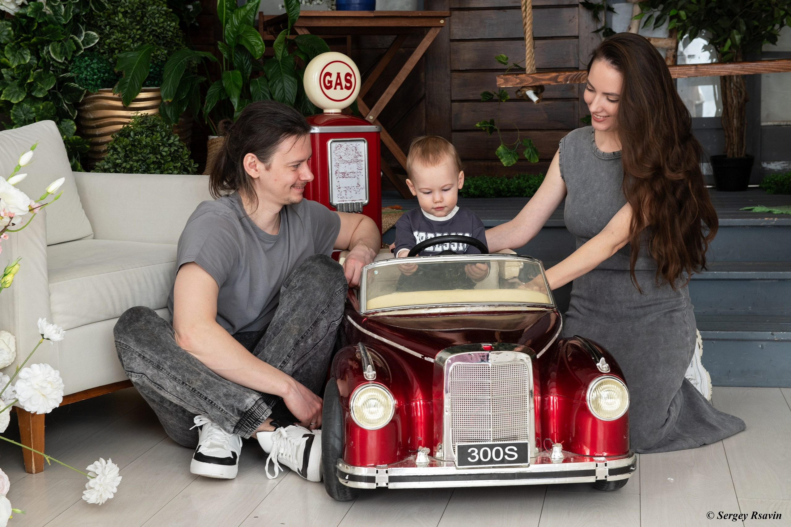 Семейная съемка в студии. Фотограф в Москве Сергей Рсавин