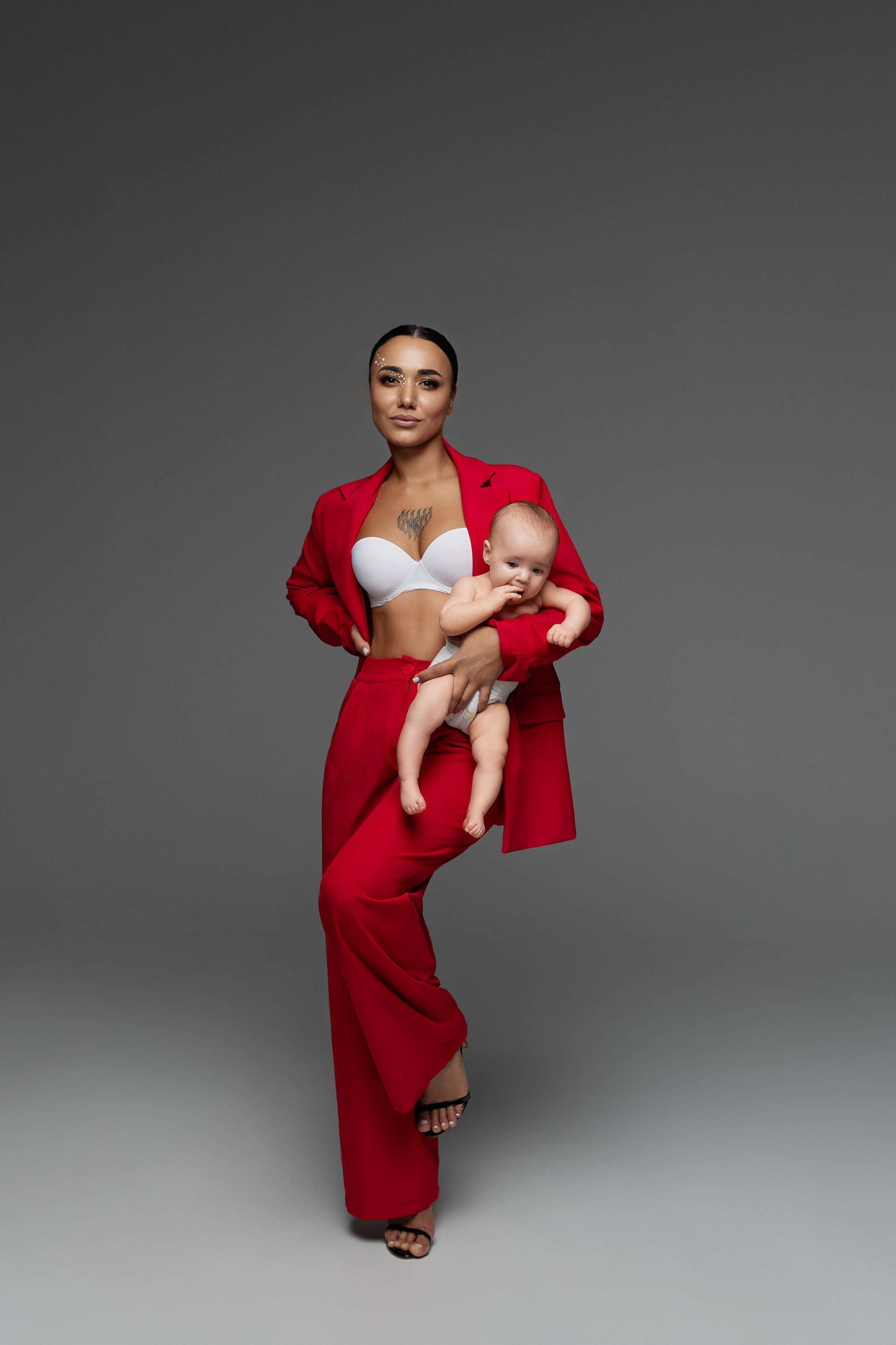 Vogue_материнство. Фотограф женского портрета, беременности и материнства Харькова Елена