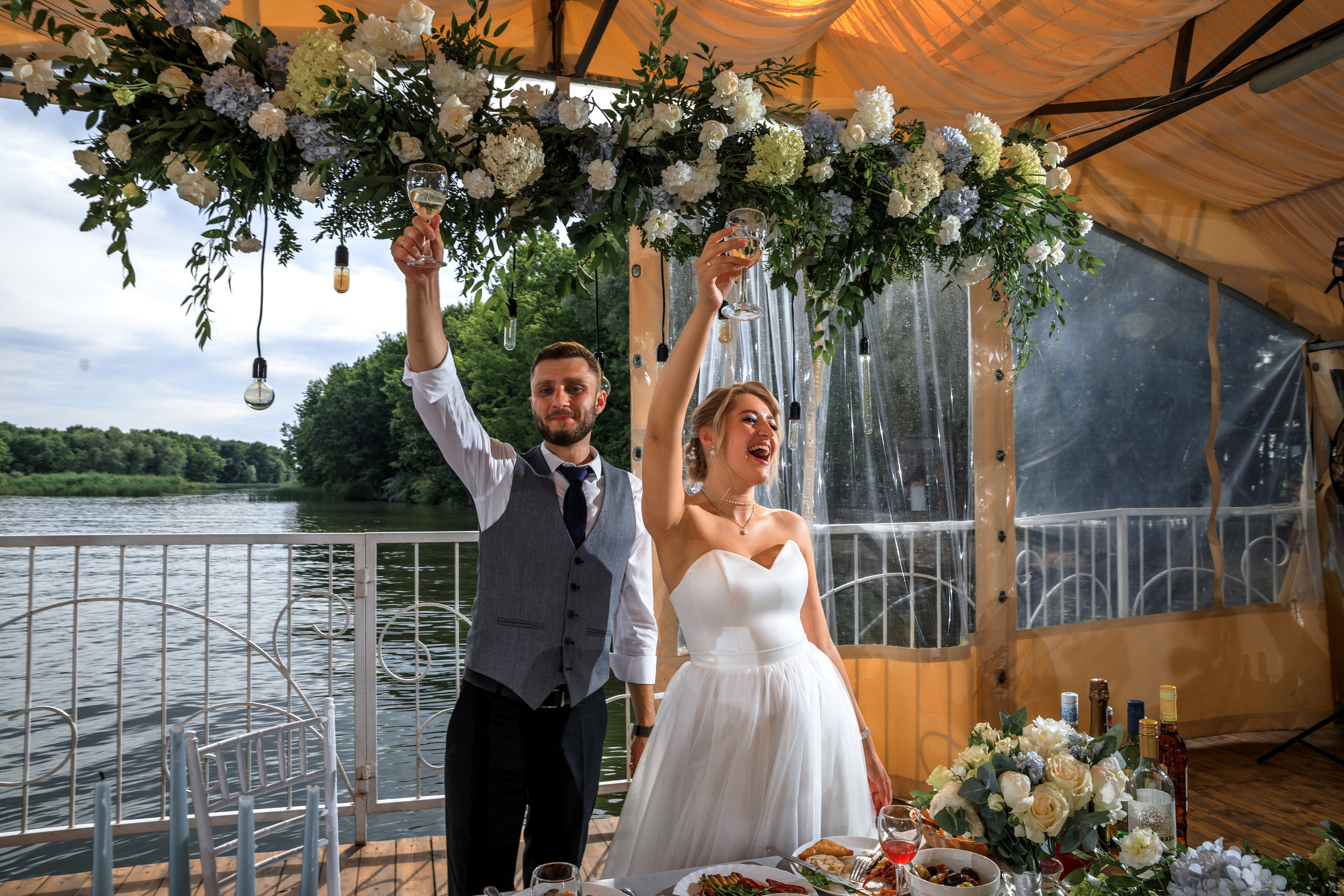 Александр и Ирина — свадебный отчет. Фотограф в Саратове — Свадьба, выпускной, заказать 89376325252