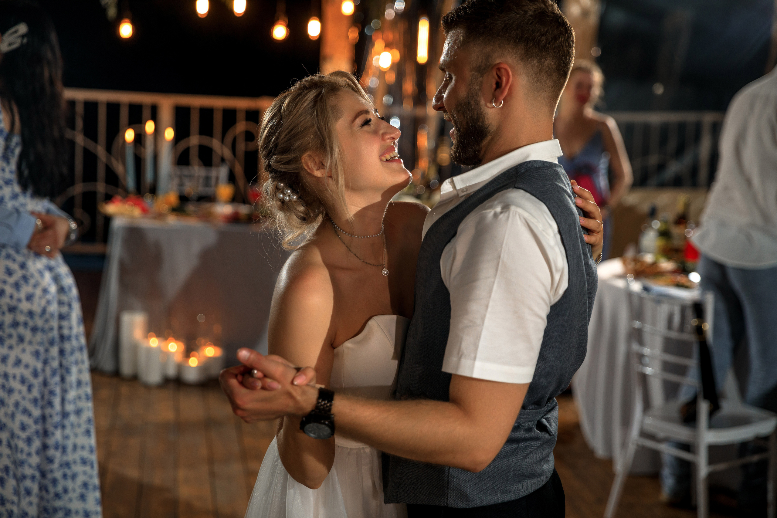 Александр и Ирина — свадебный отчет. Фотограф в Саратове — Свадьба, выпускной, заказать 89376325252