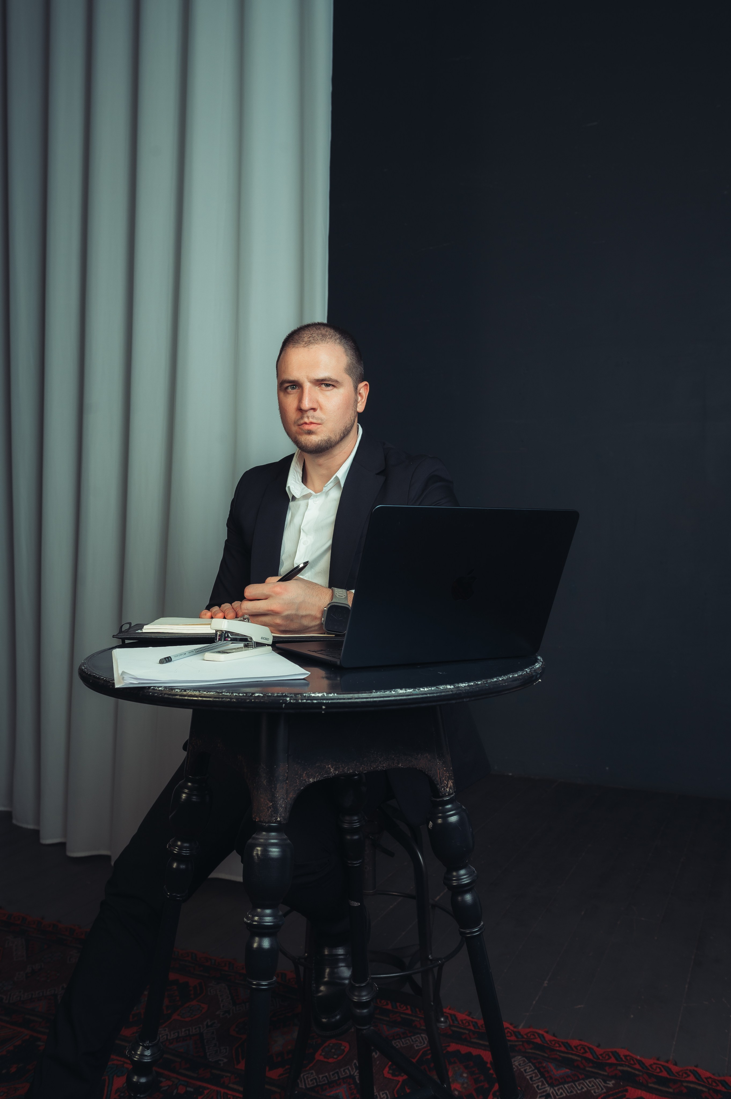 Никита Пустовалов — портретная съёмка. Иван Кубик — фотограф и видеограф