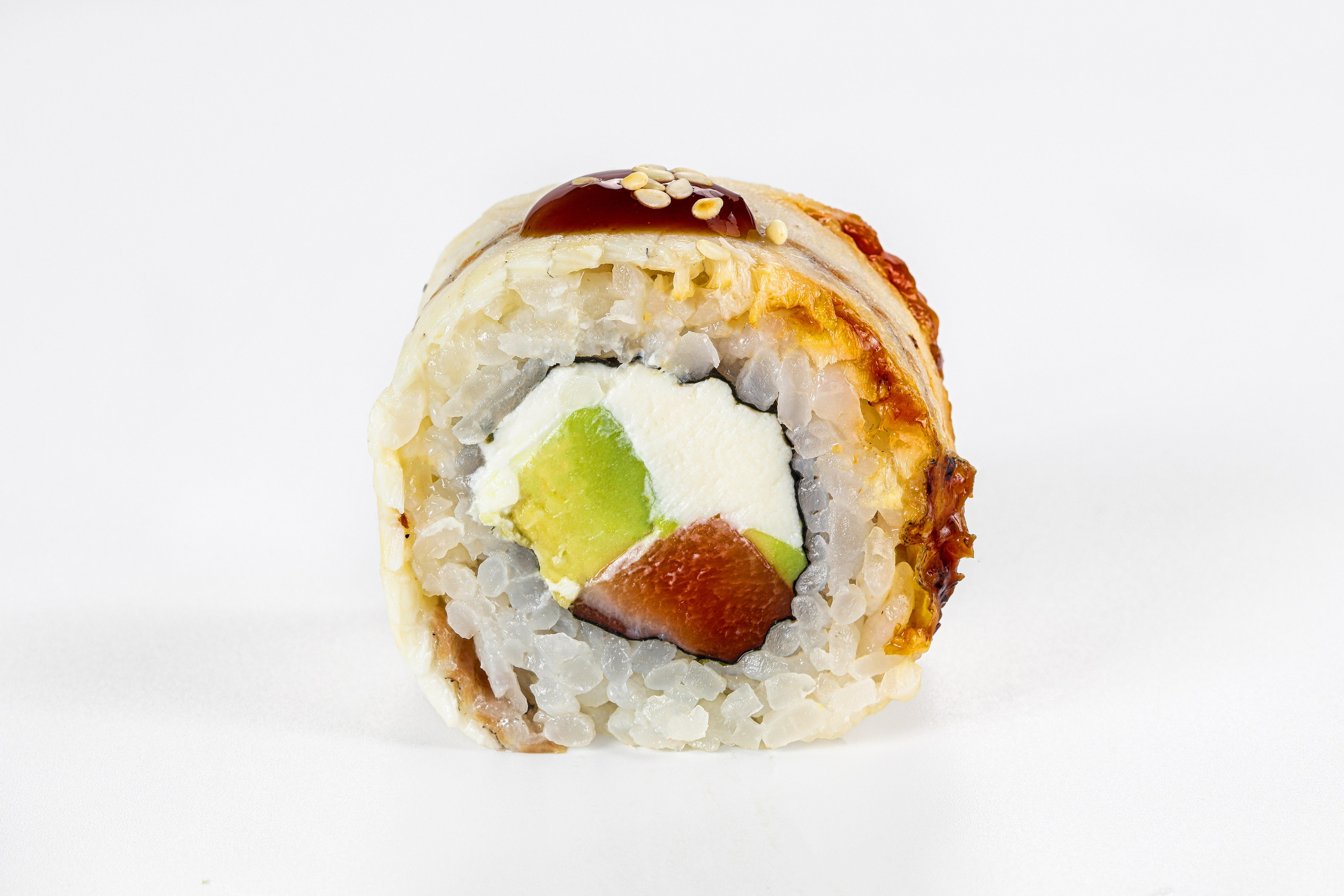 Фотосъемка суши и роллов. Заказ по тел.: +7 (906) 006-90-22. Фуд-фотограф Андрей Старостин — съемка еды в Москве. 9000 руб. в час