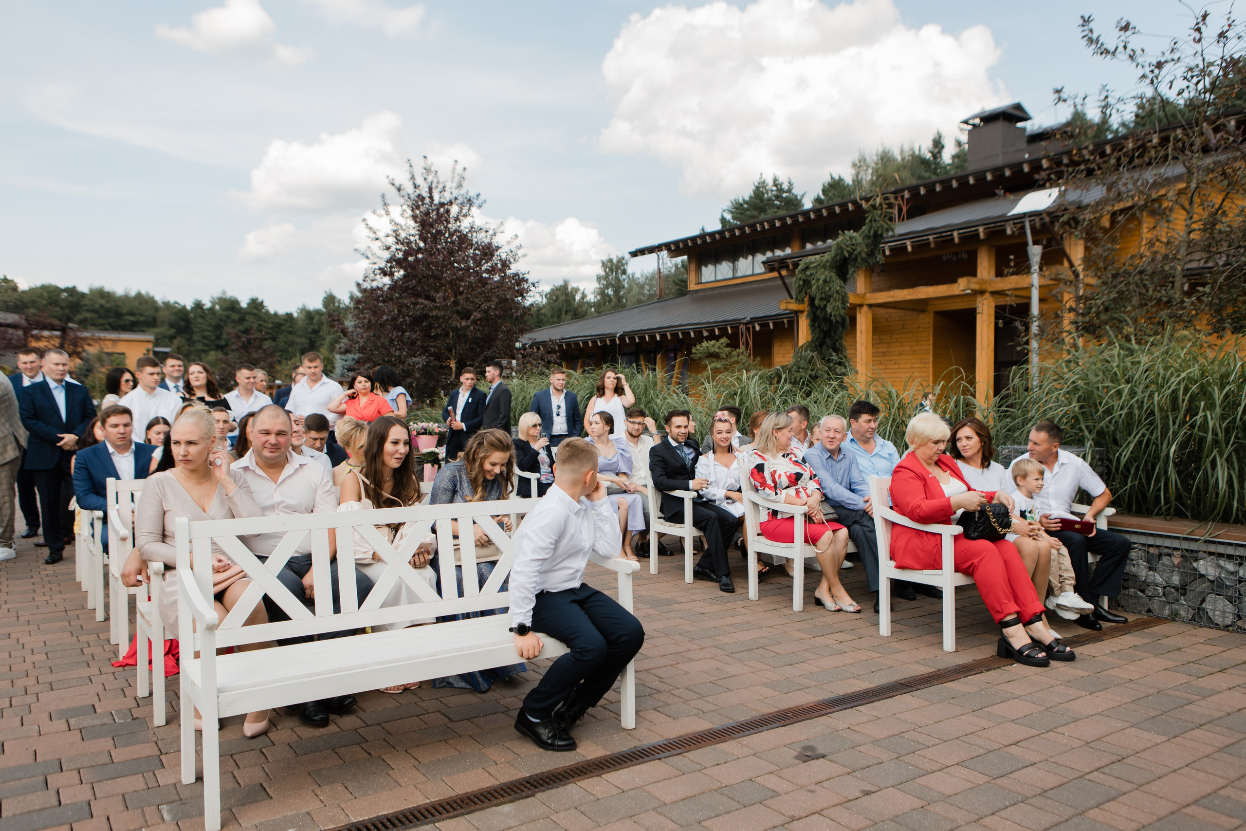 Юрий и Кристина. Видеосъемка и фотосъемка свадеб. Фотограф и оператор на свадьбу. Видеосъемка подкастов, собственная видео-фотостудии. Предметная фотосъемка
