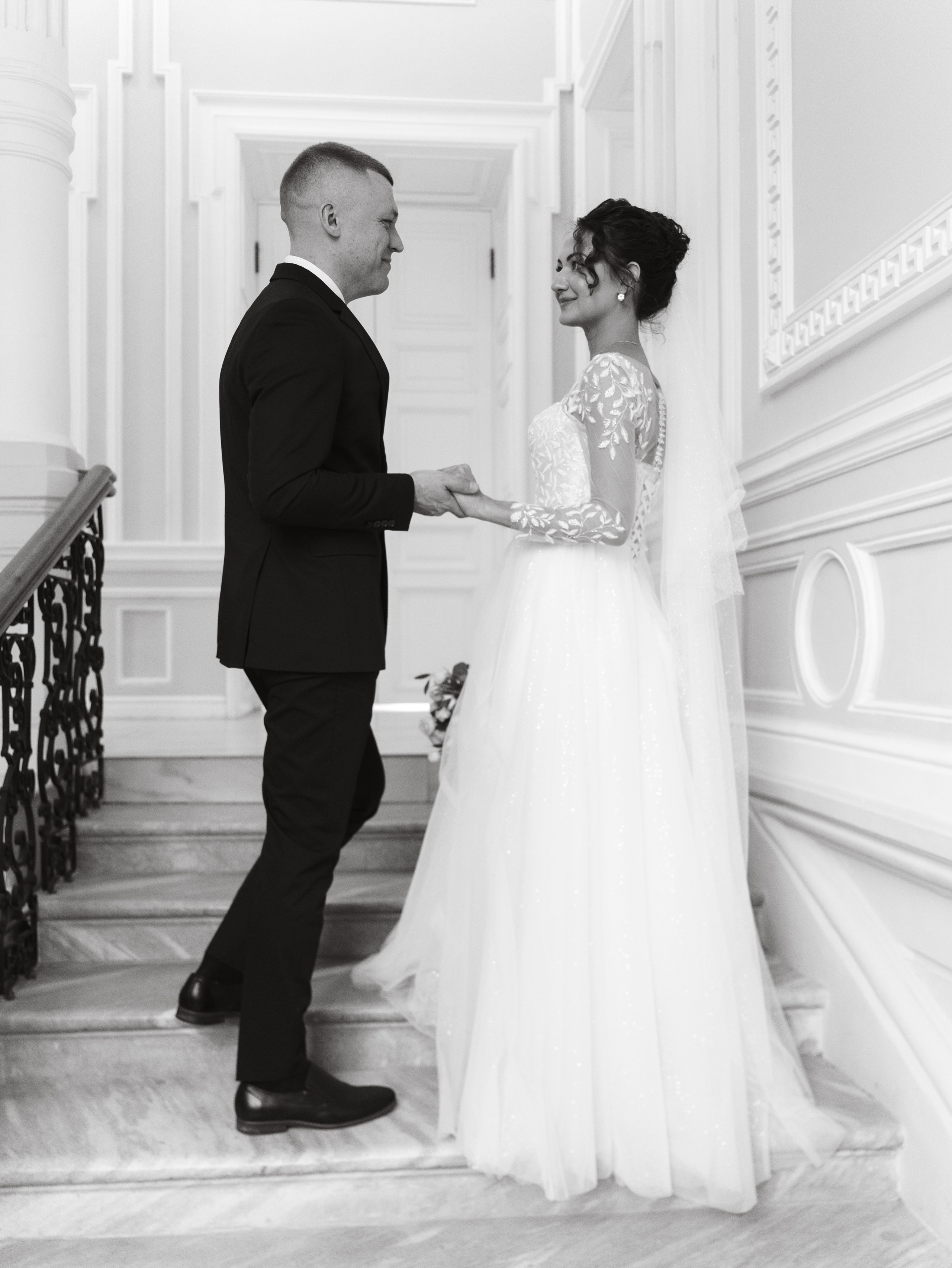 Свадебная фотосессия в загсе. Фотограф из Екатеринбурга Алена Мусалимова