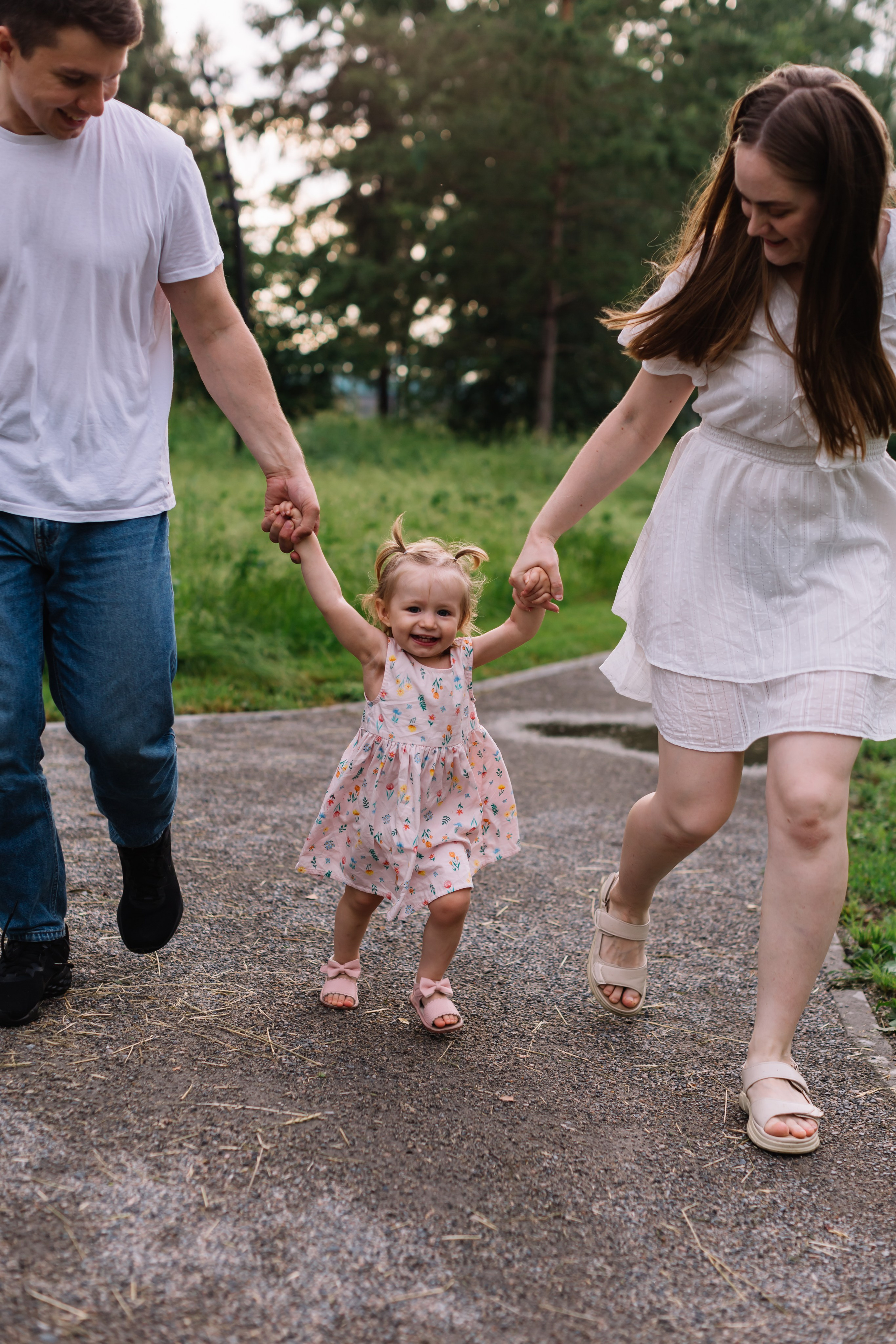 алёна малахова фотограф новосибирск семейный детский домашняя фотосессия в новосибирске день рождения репортажная съёмка фотосессия с лошадьми на конюшне деревня алтай  на природе фотосессия в детском саду мама и сын предложение руки и сердца идея  помолвка фотосессия берег закат детский день рождения годик торт аниматор лофт игровая продолжение следует prodoljenie_sleduet_  корпоратив тимбилдинг первоклашка линейка  контент  бизнес портрет оперный новат франция берет весна девушка мама и дочь мать и дитя