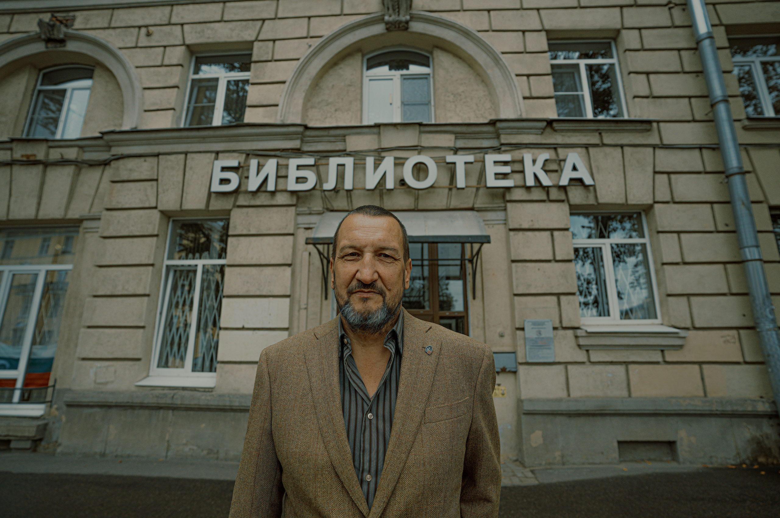 ЛИКИ НАУКИ. Стрит-фотография, полная абсурда, идиотизма и красоты