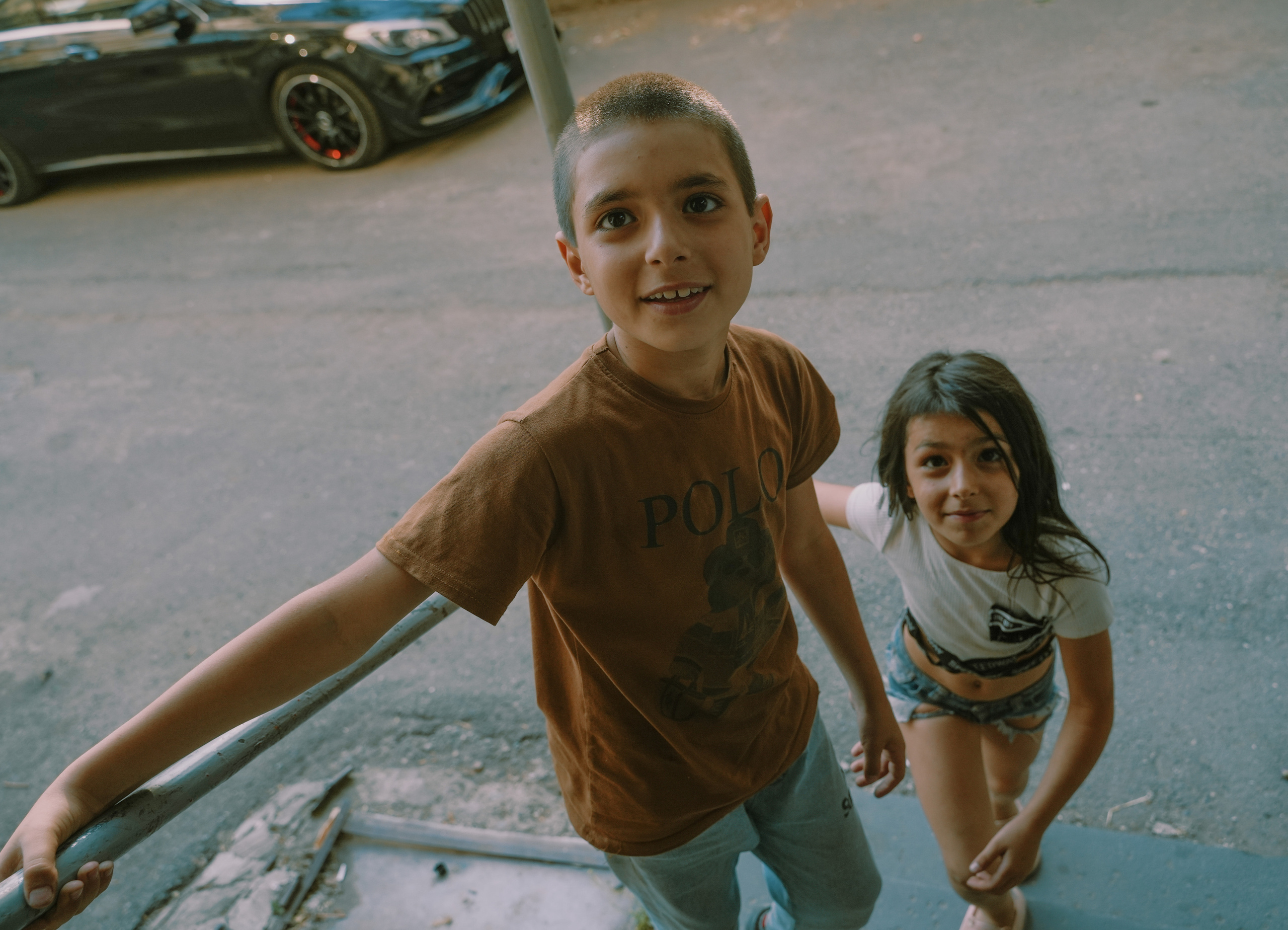 ЕРЕВАН. Стрит-фотография, полная абсурда, идиотизма и красоты