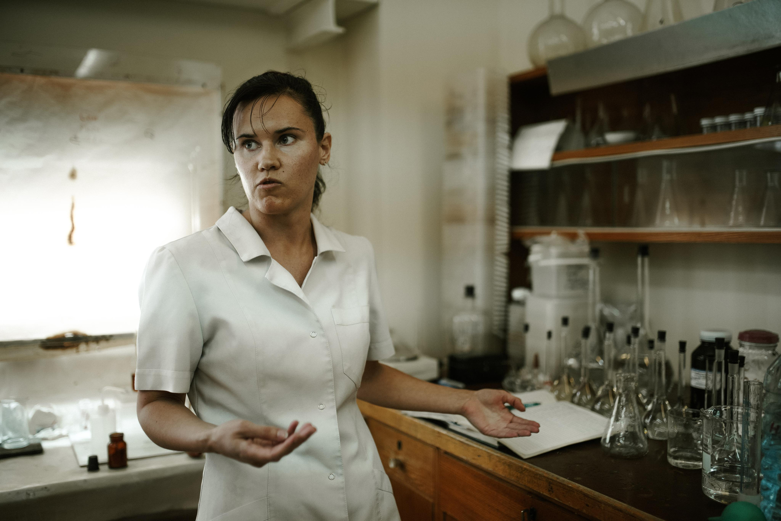 ЛИКИ НАУКИ. Стрит-фотография, полная абсурда, идиотизма и красоты