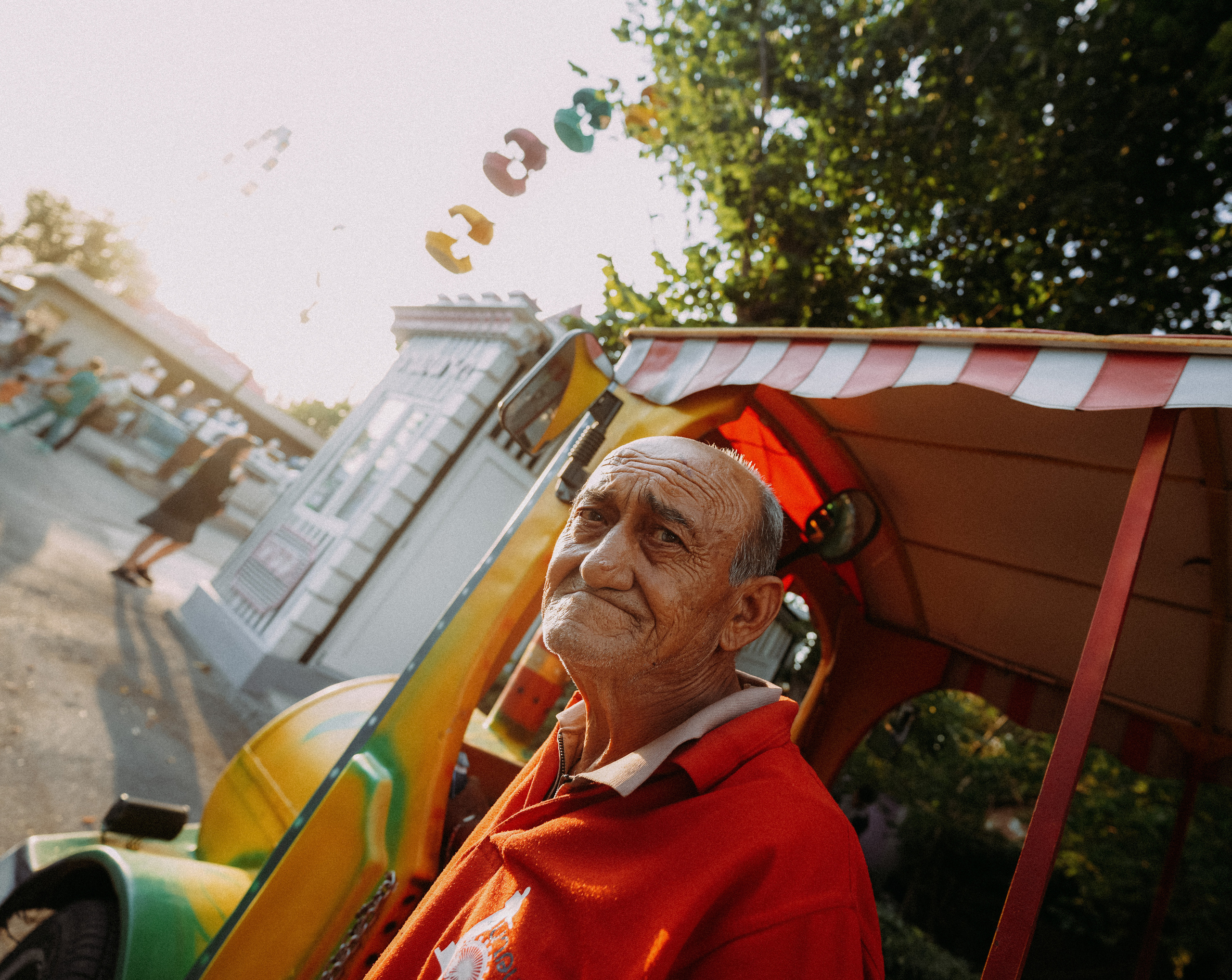 ЕРЕВАН. Стрит-фотография, полная абсурда, идиотизма и красоты