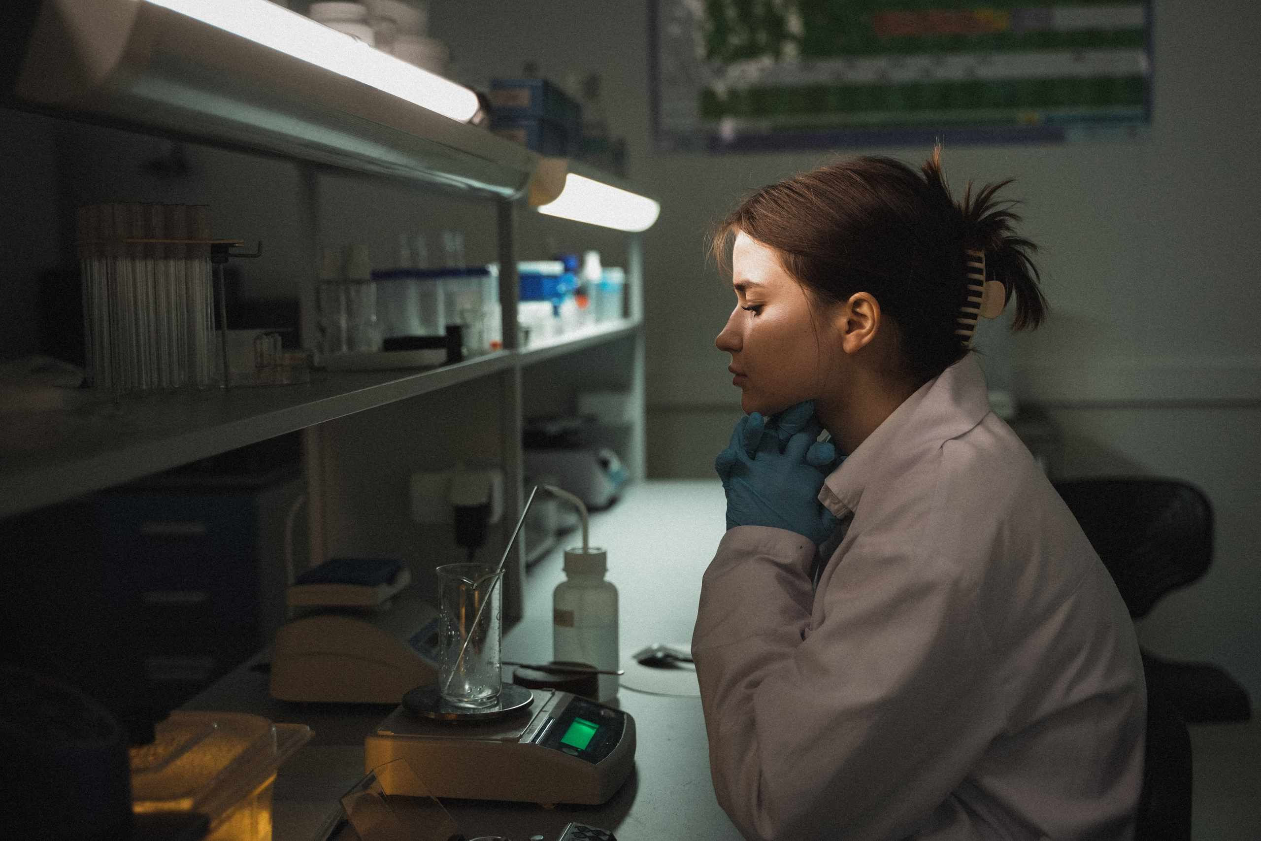 ЛИКИ НАУКИ. Стрит-фотография, полная абсурда, идиотизма и красоты