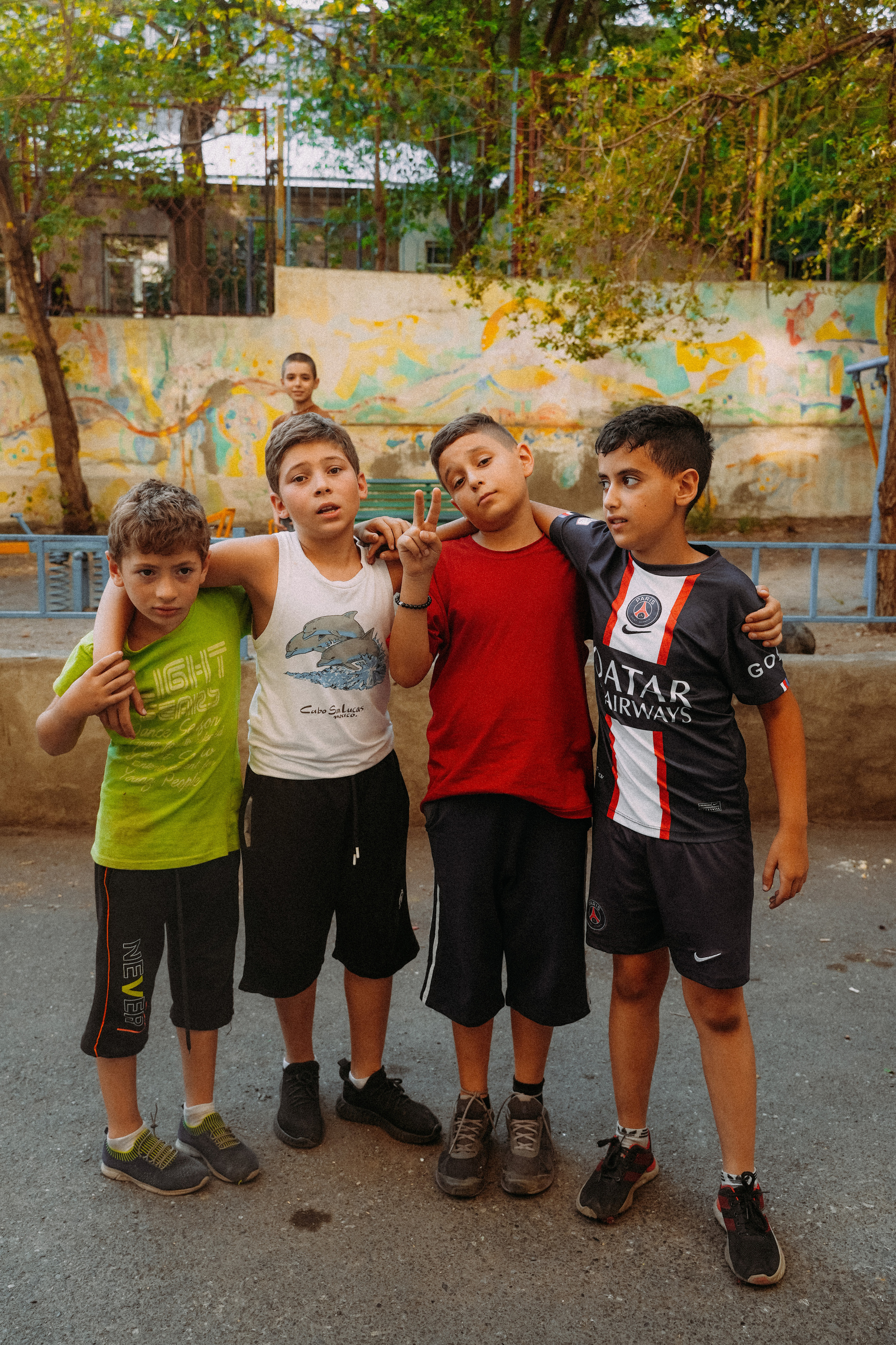 ЕРЕВАН. Стрит-фотография, полная абсурда, идиотизма и красоты