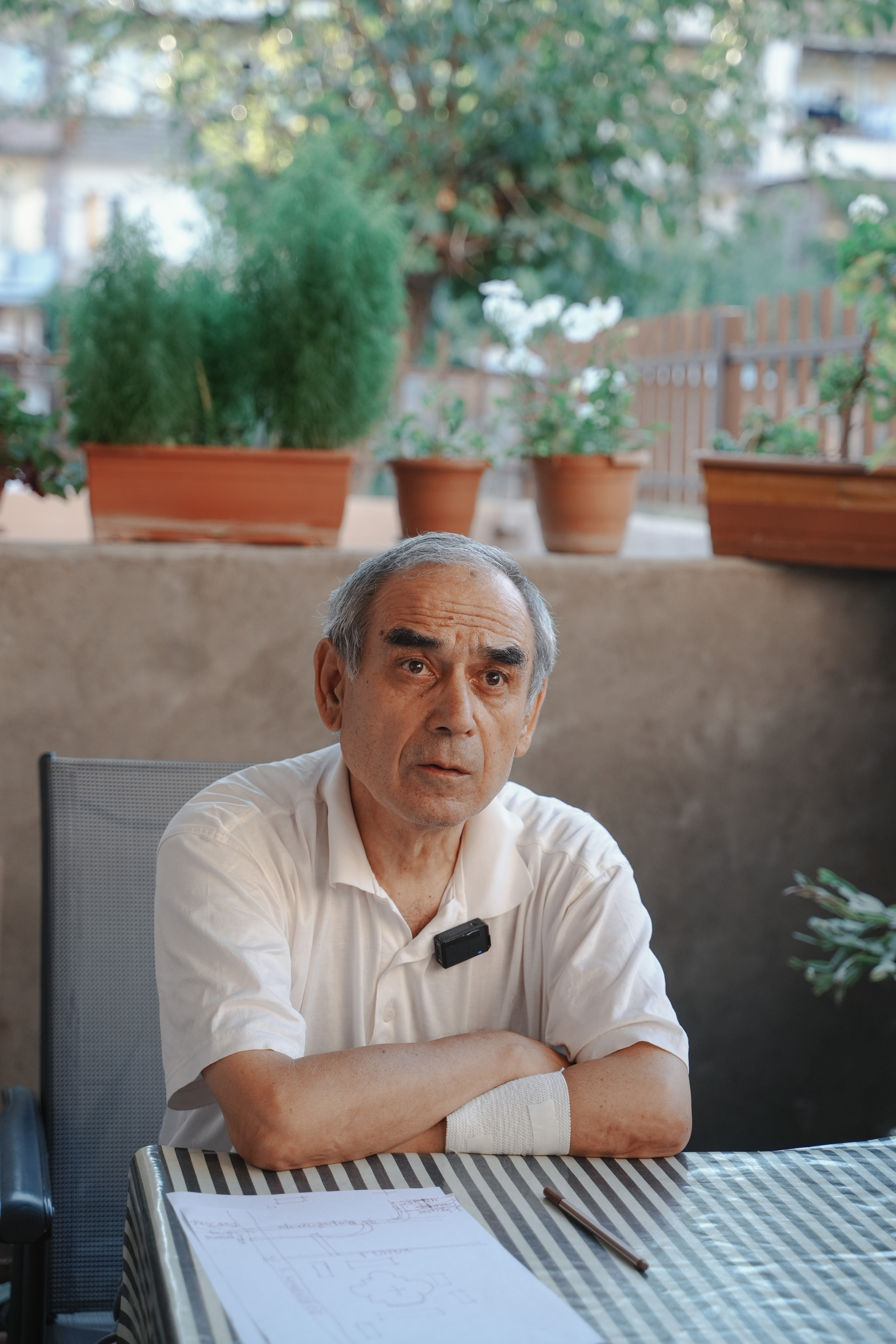 ЕРЕВАН. Стрит-фотография, полная абсурда, идиотизма и красоты