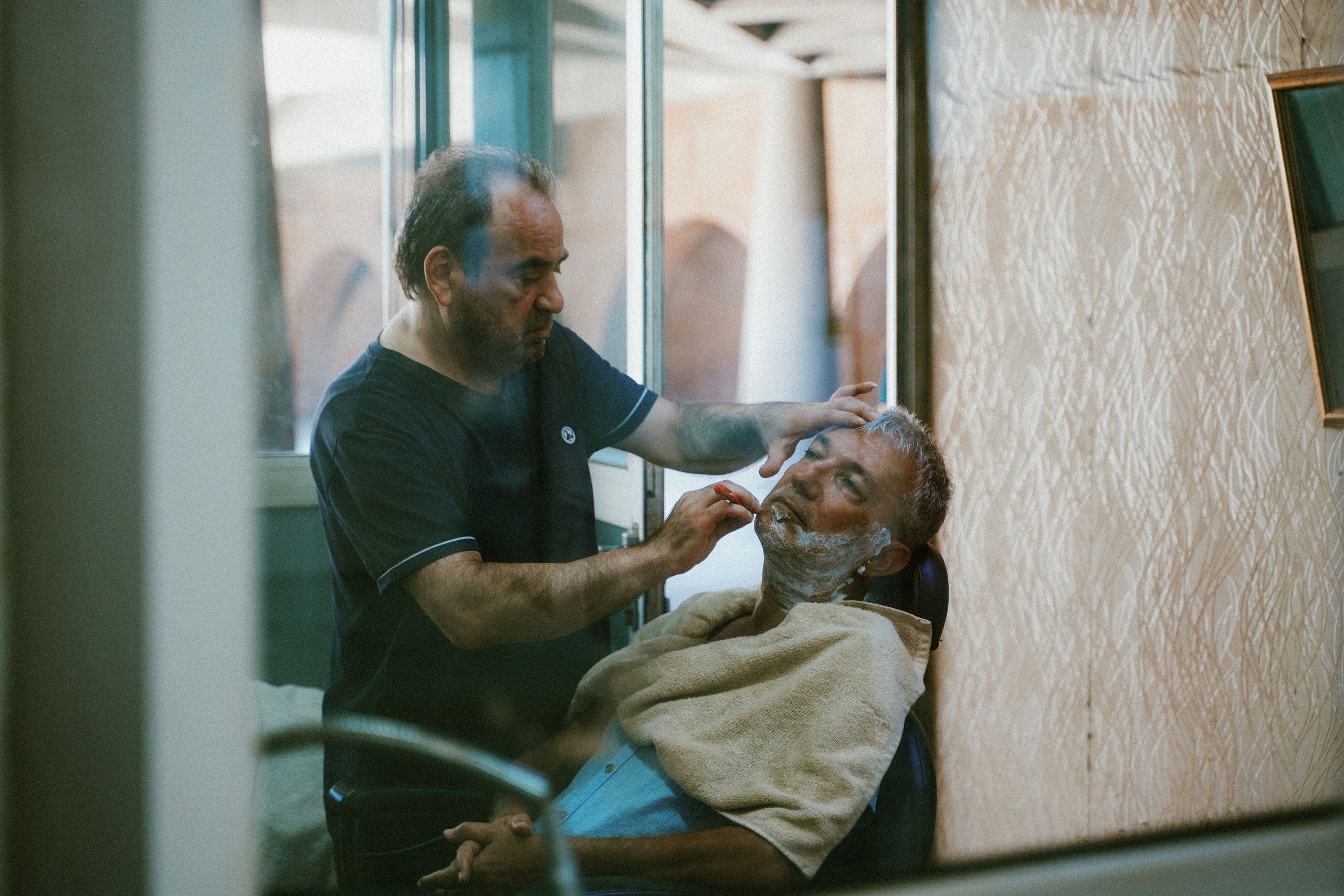 ЕРЕВАН. Стрит-фотография, полная абсурда, идиотизма и красоты