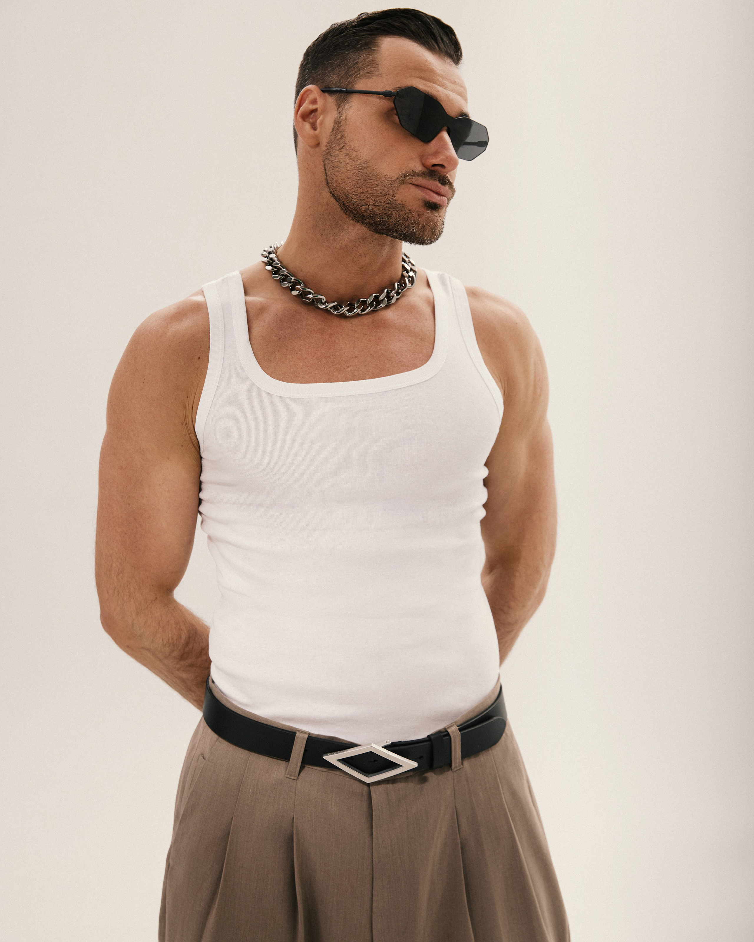 Сергей, 186 см, 48-50 р-р. KED Production — продакшн из СПб. Создаём фото, видео и контент, который помогает брендам и селлерам продавать больше