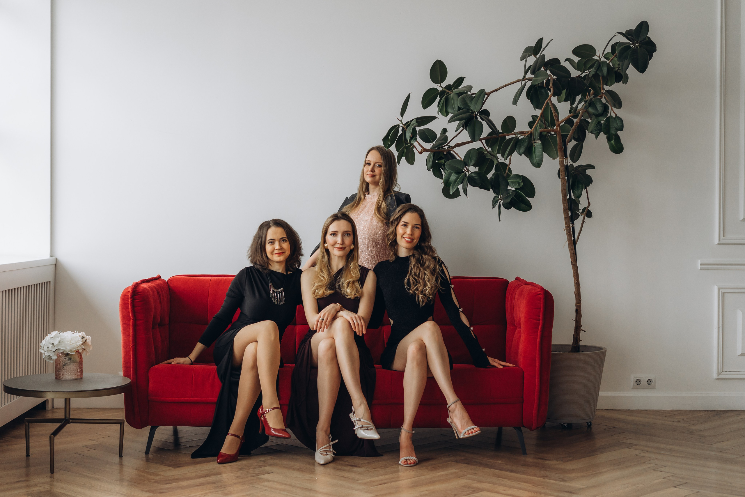 Портретная групповая съемка 2 часа/2 зала. Фотограф Екатеринбург Кокшарова Александра